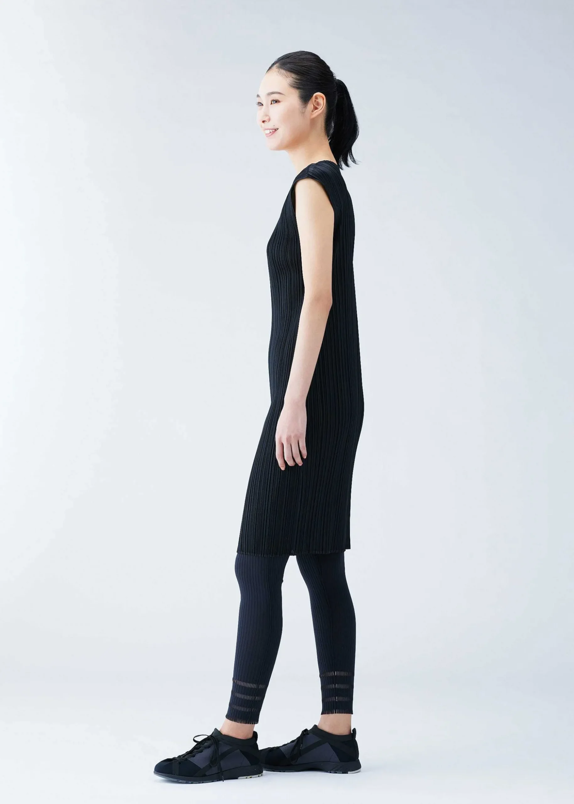 ISSEY MIYAKE Pants|A-Poc Basics Black