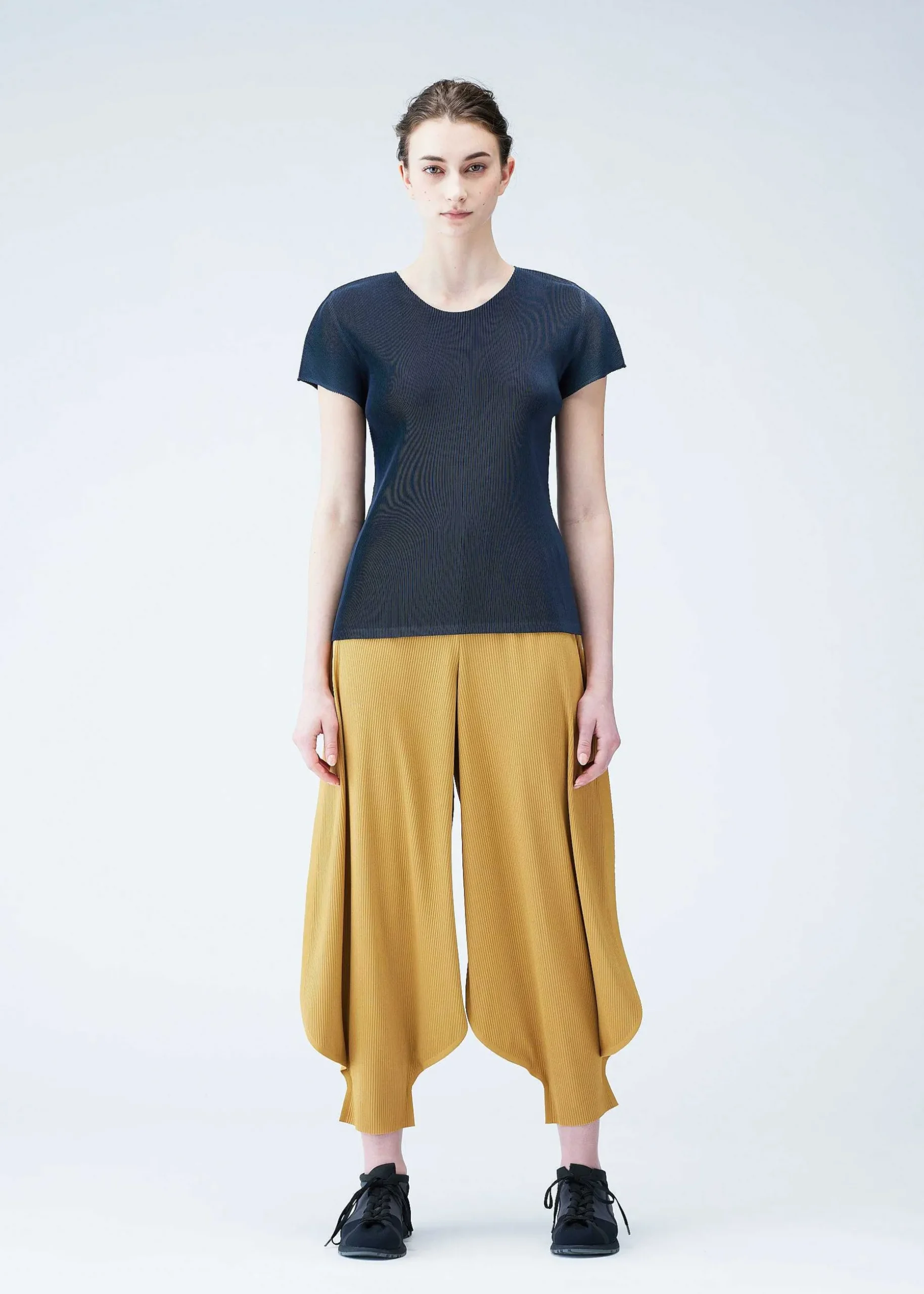 ISSEY MIYAKE Pants|A-Poc Bottoms