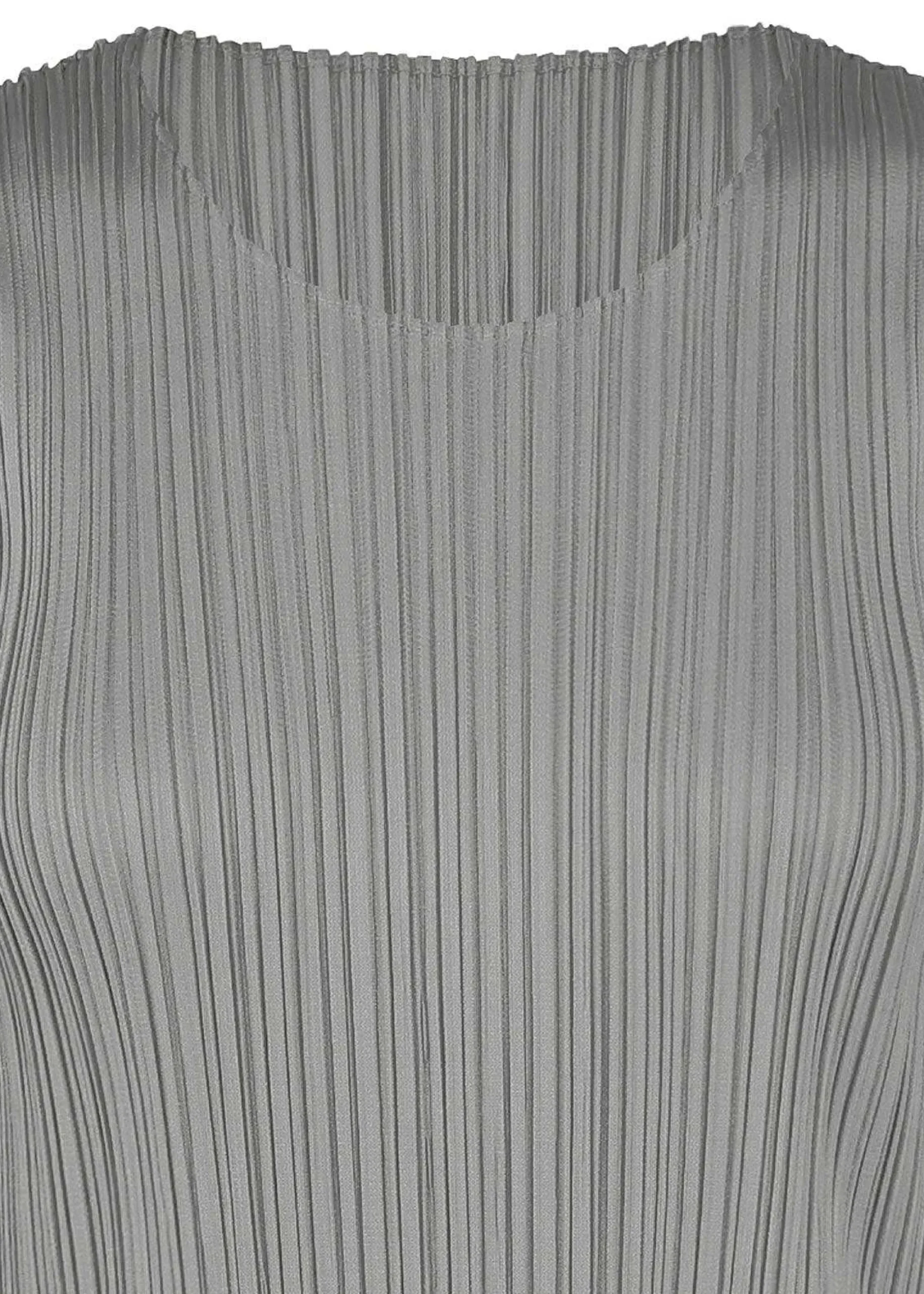 ISSEY MIYAKE Top|Basics