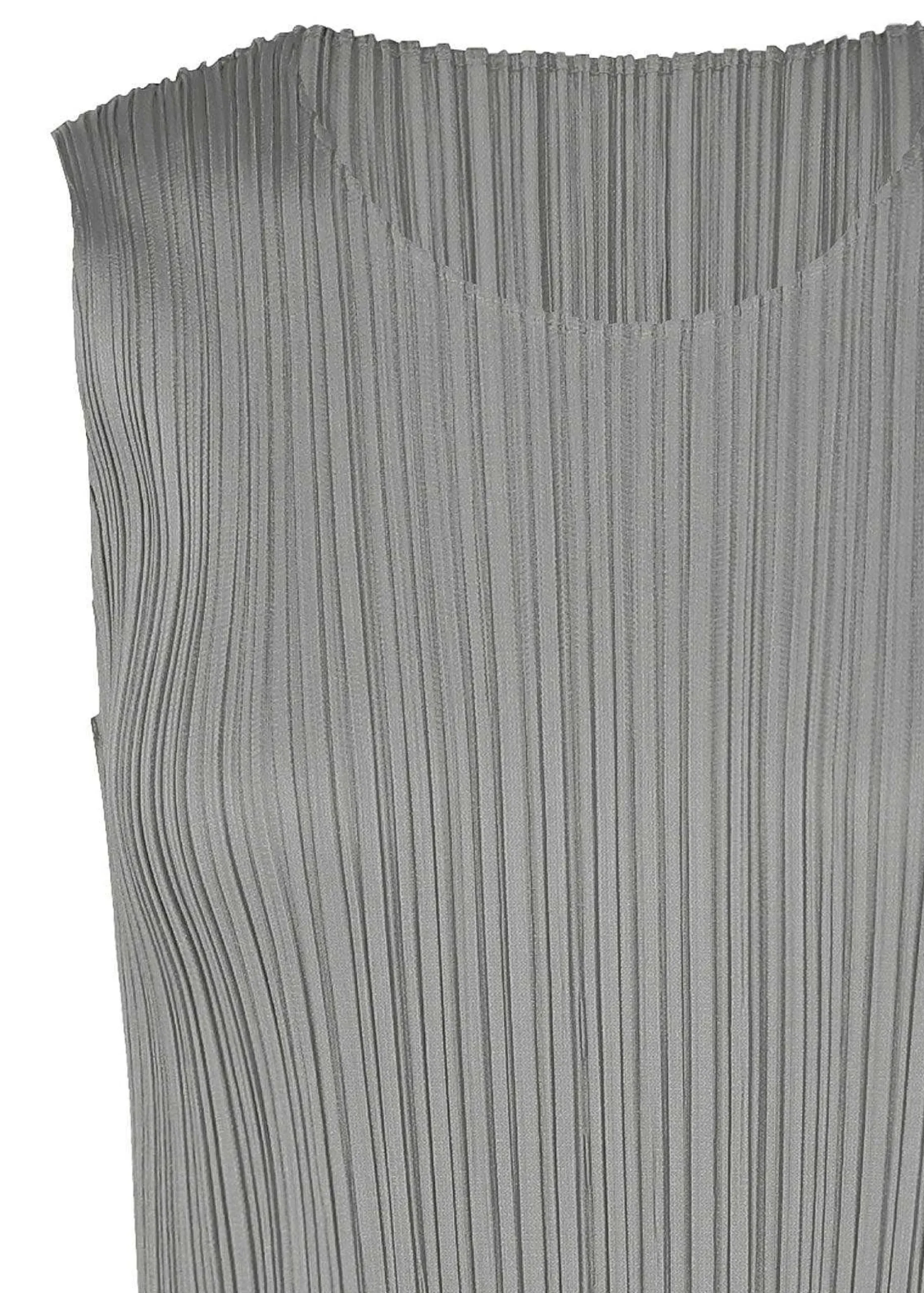 ISSEY MIYAKE Top|Basics