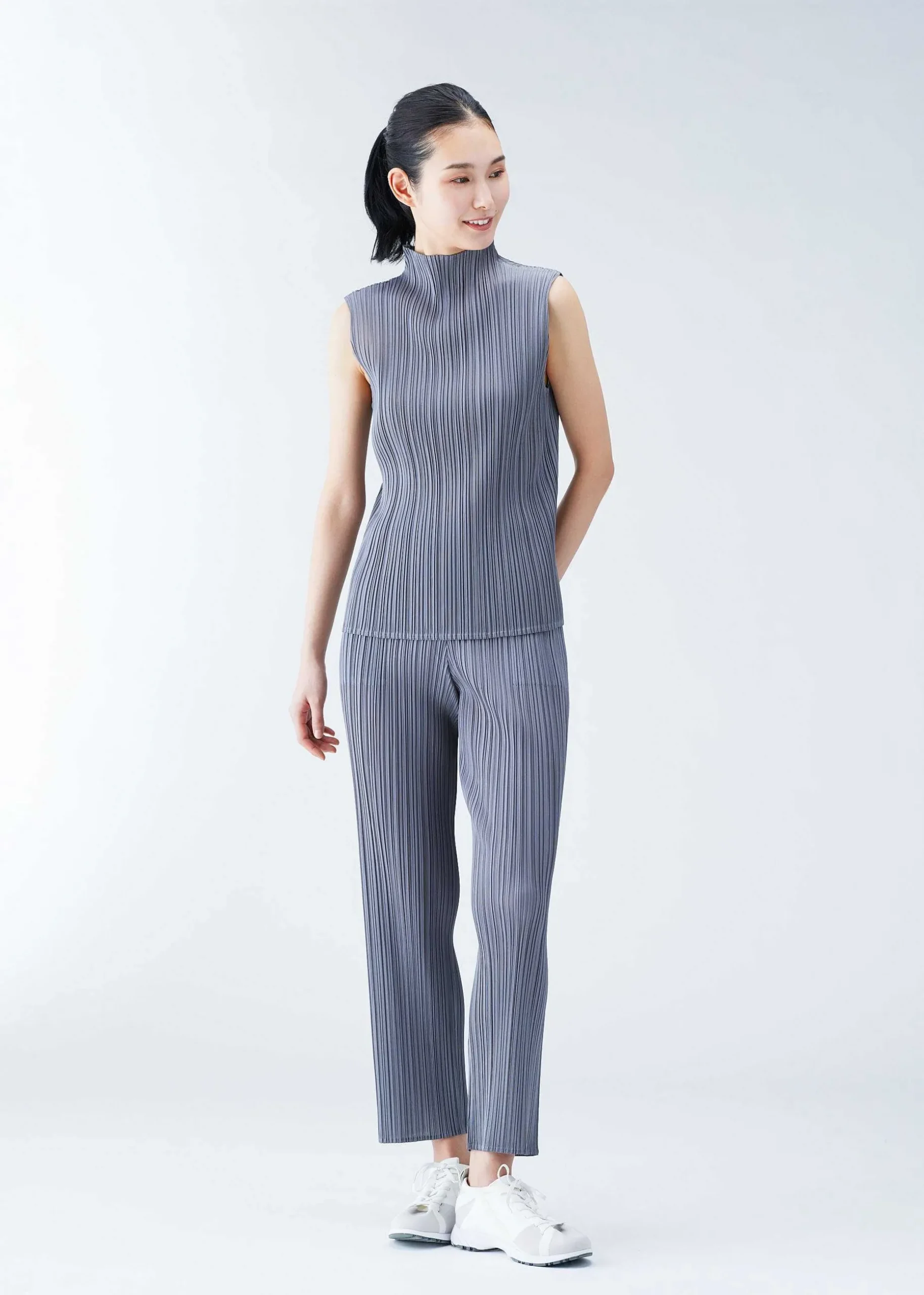 ISSEY MIYAKE Top|Basics