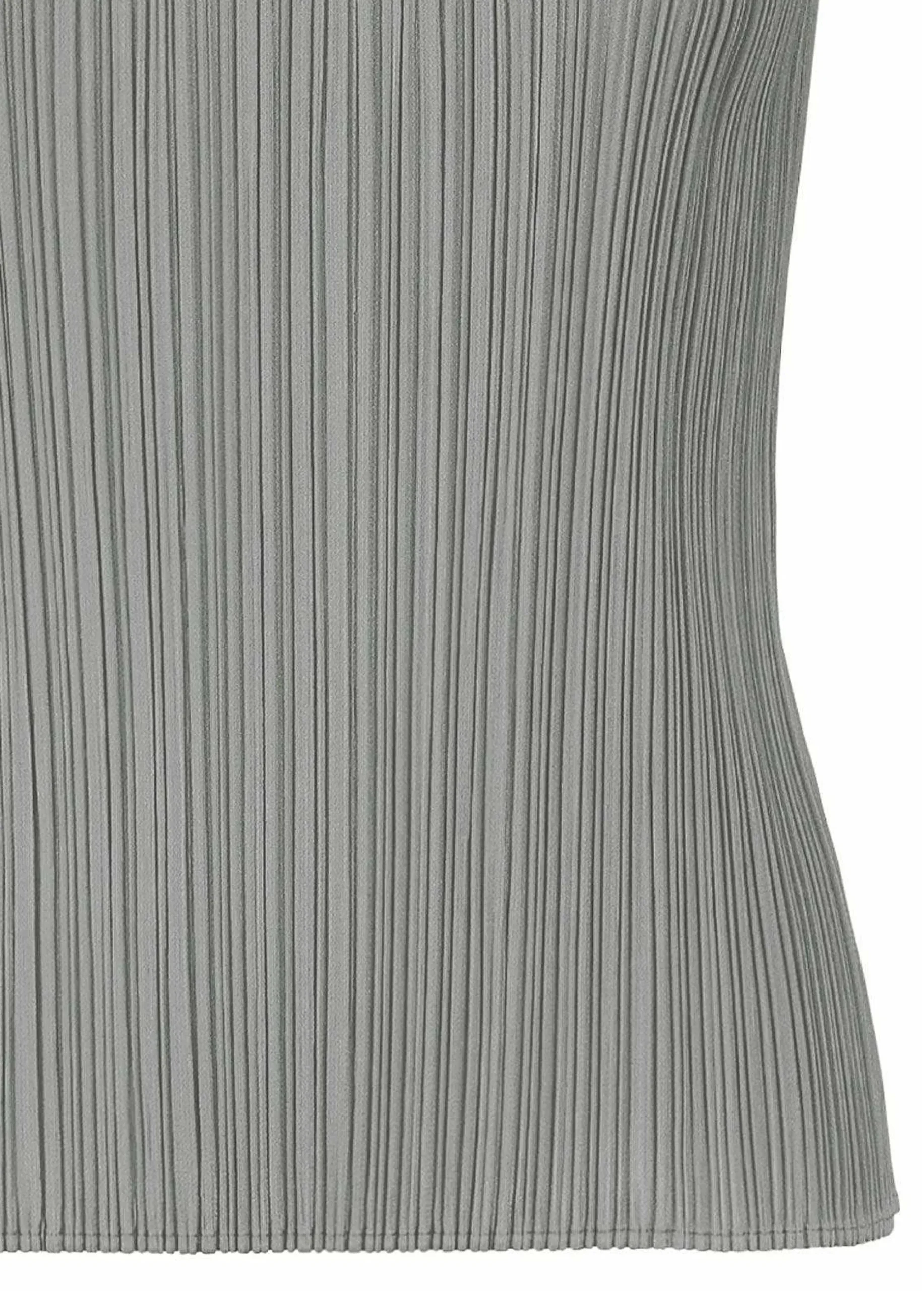 ISSEY MIYAKE Top|Basics