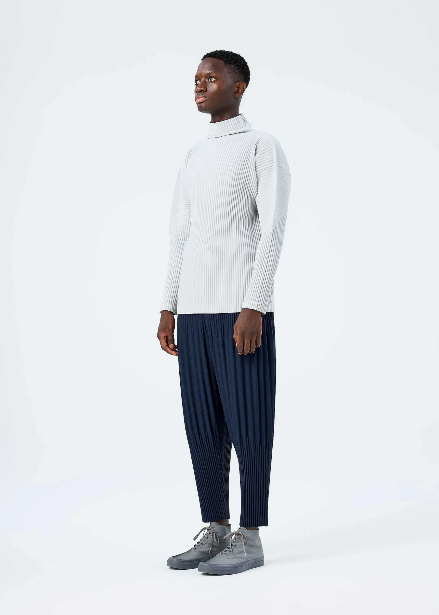 ISSEY MIYAKE Top|Basics