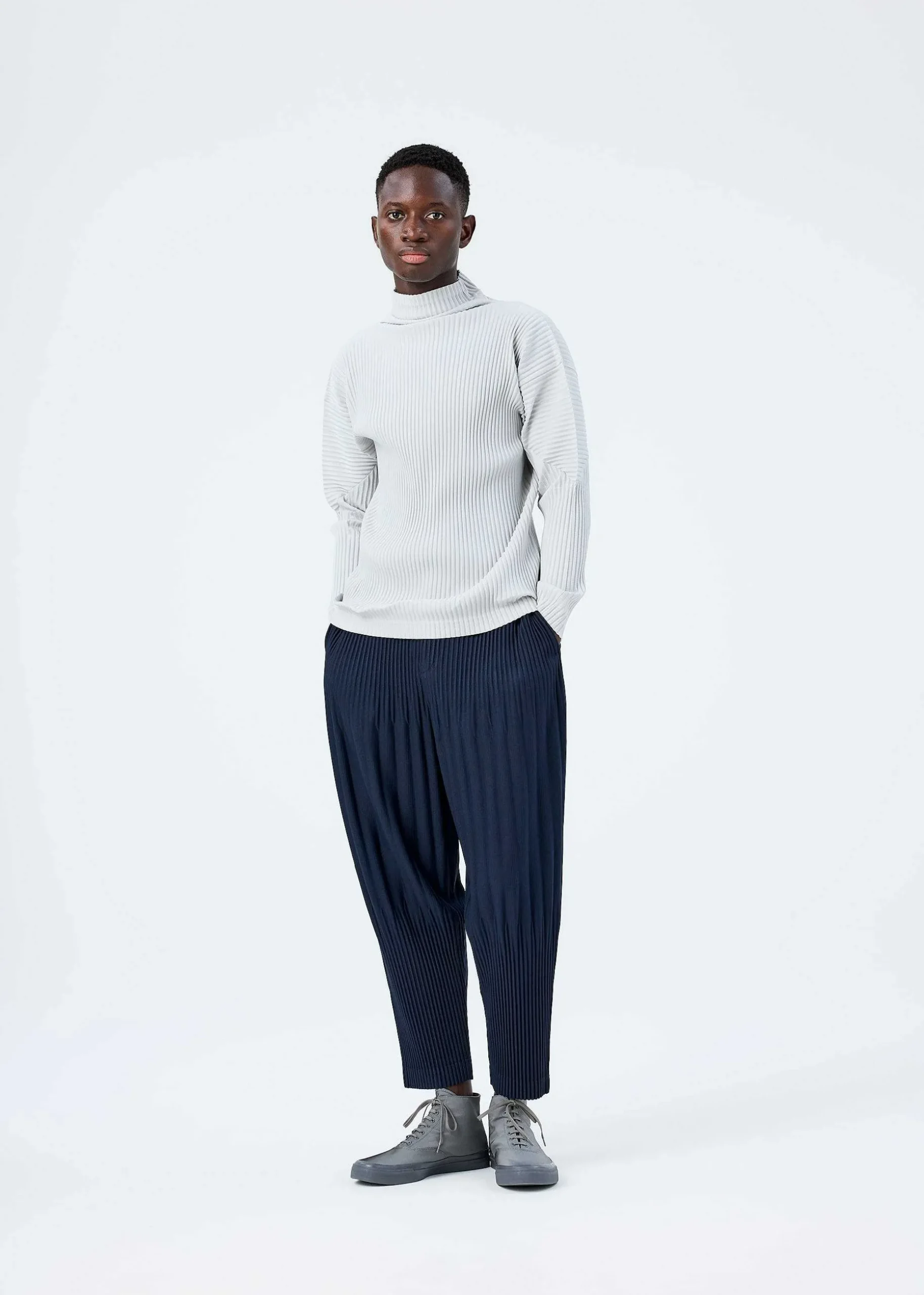 ISSEY MIYAKE Top|Basics