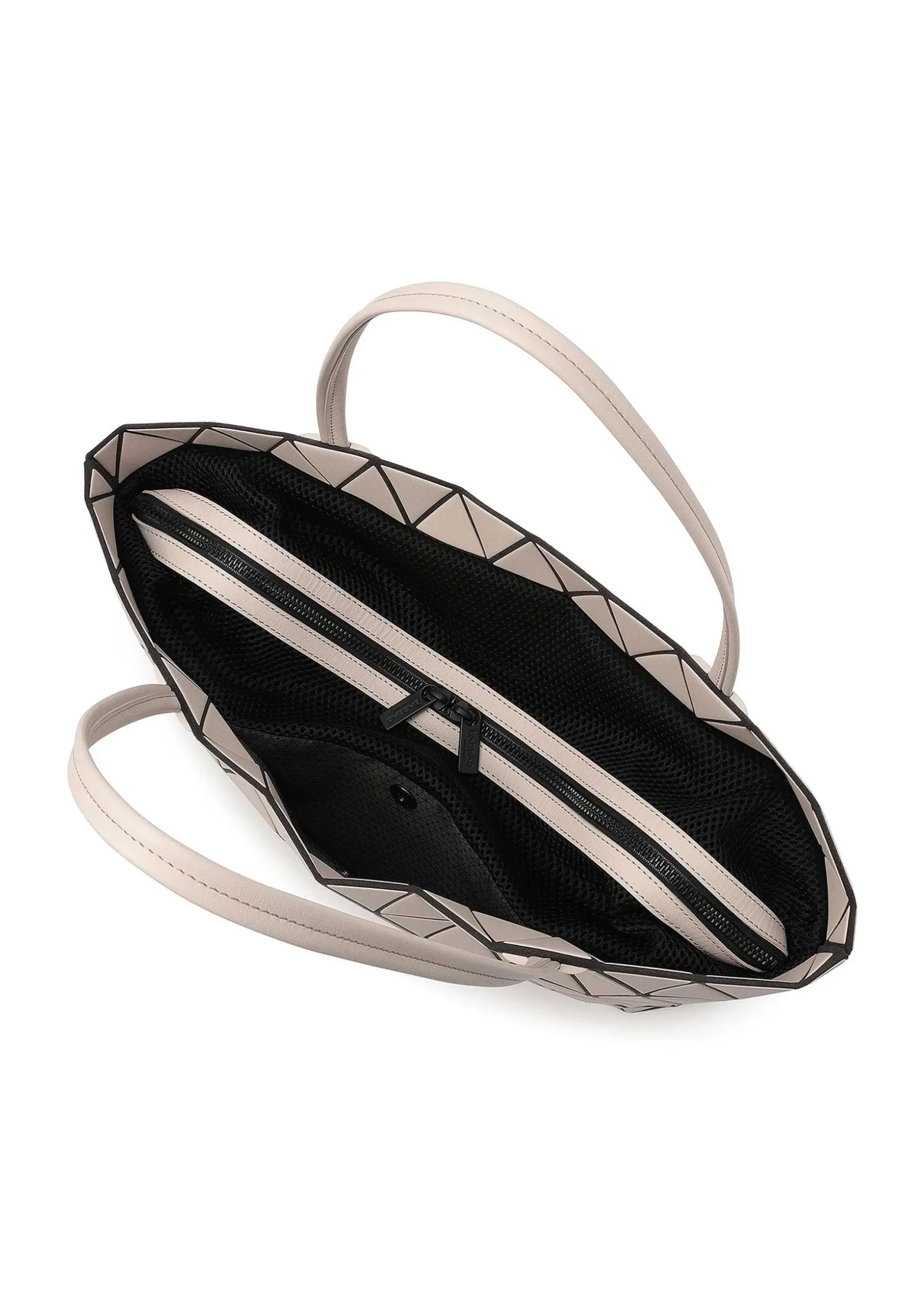 ISSEY MIYAKE Handbag|Bateau Matte