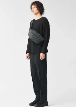 ISSEY MIYAKE Shoulder Bag|Baton Matte Black