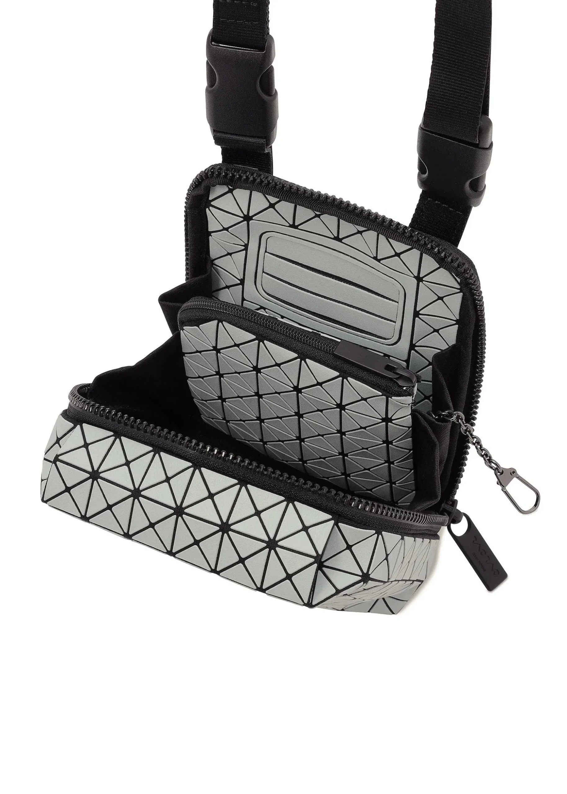ISSEY MIYAKE Shoulder Bag|Beetle Light Gray