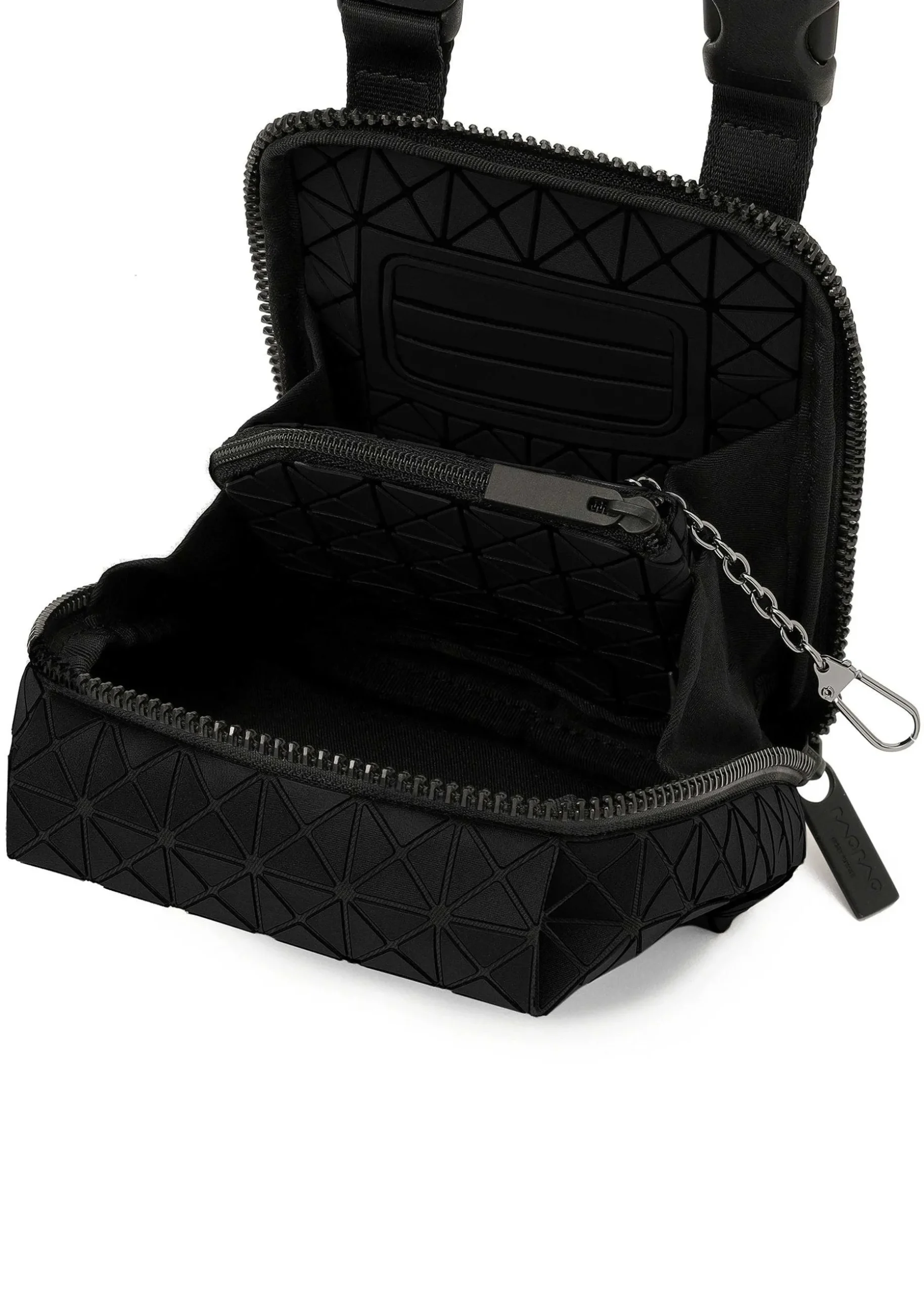 ISSEY MIYAKE Shoulder Bag|Beetle Matte Black