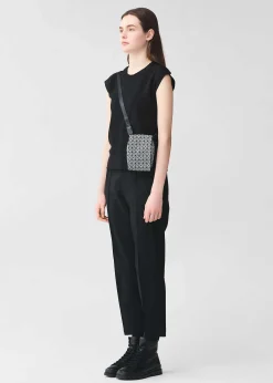 ISSEY MIYAKE Shoulder Bag|Beetle