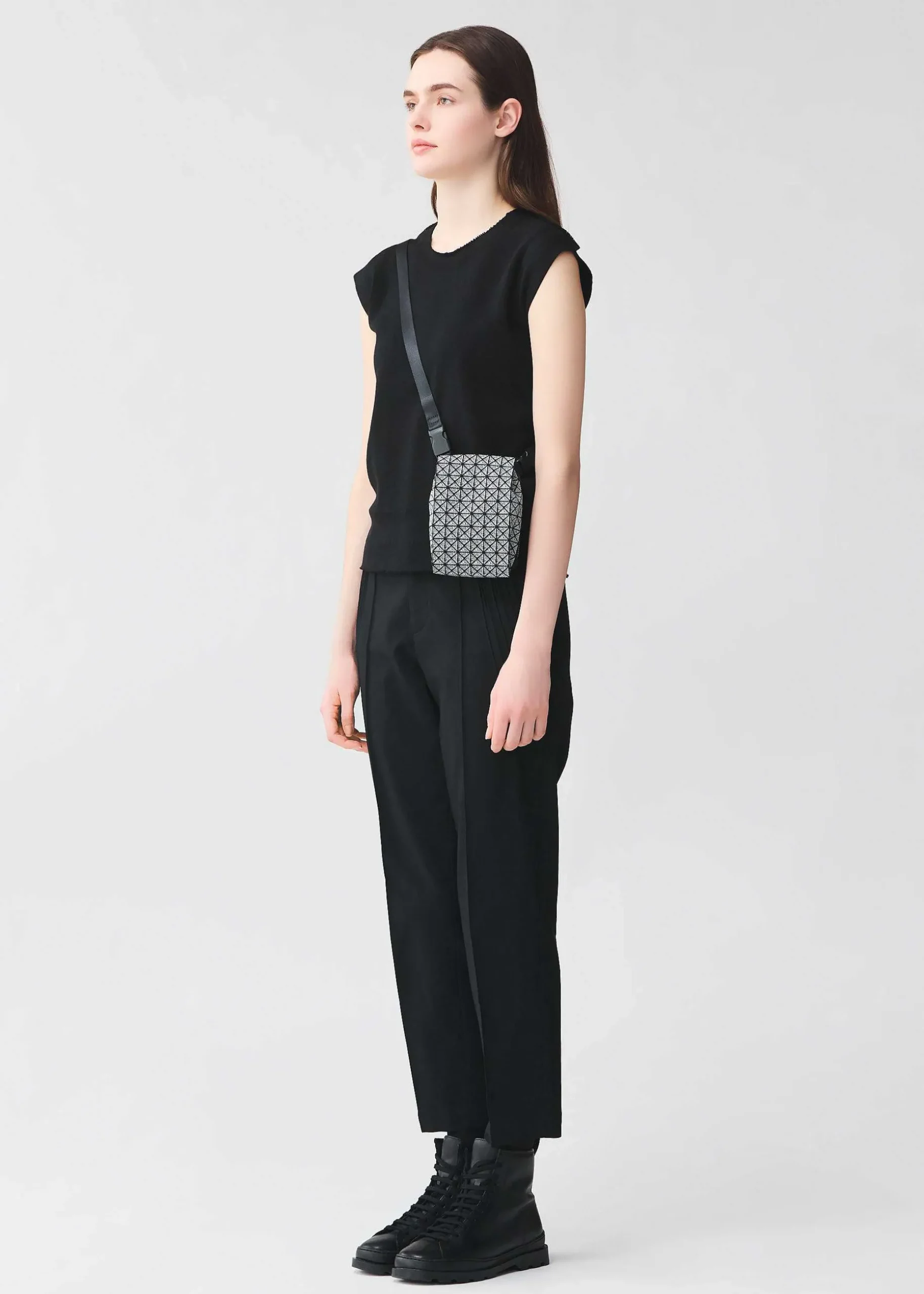 ISSEY MIYAKE Shoulder Bag|Beetle