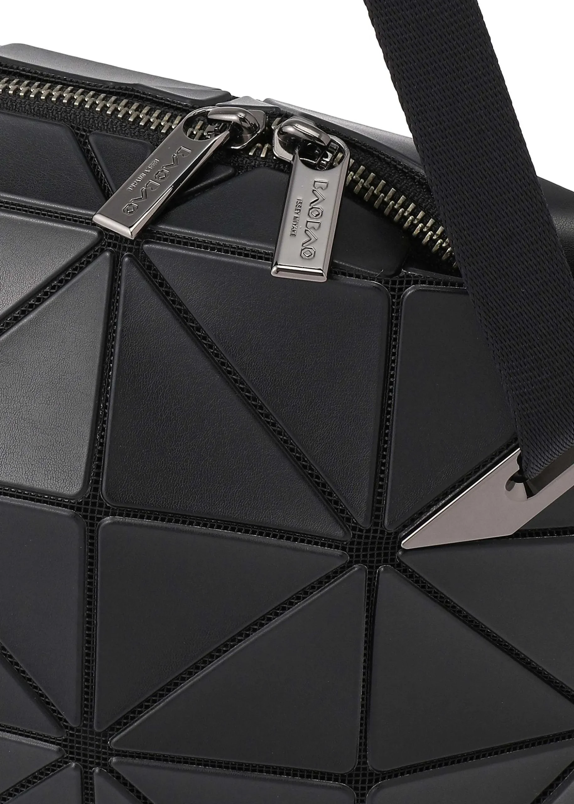 ISSEY MIYAKE Shoulder Bag|Blocky