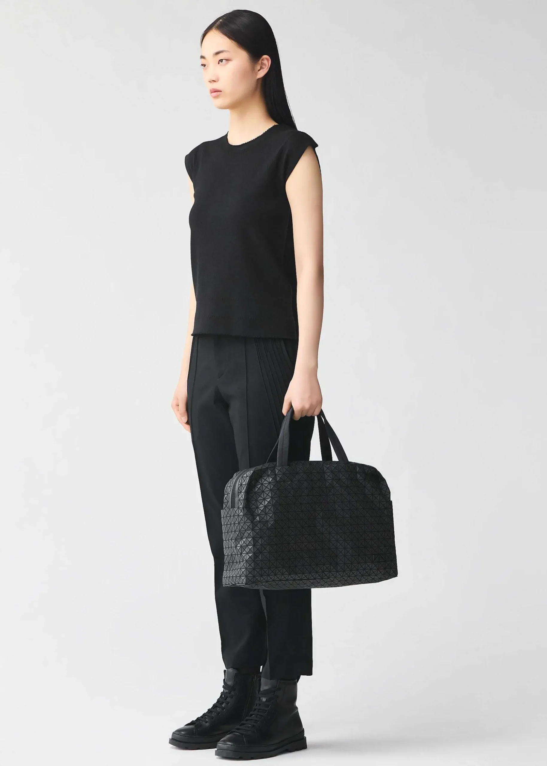 ISSEY MIYAKE Shoulder Bag|Cargo Matte Black