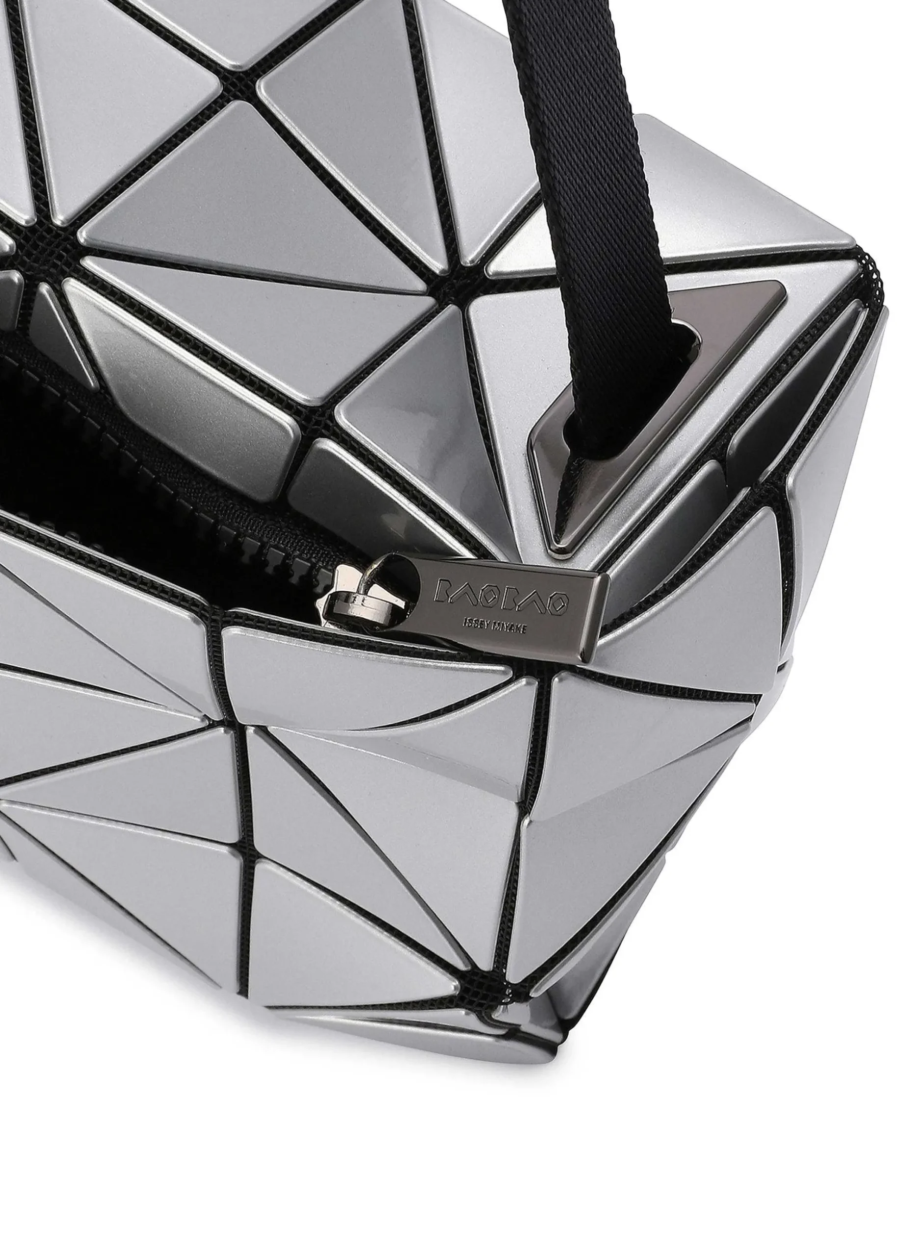 ISSEY MIYAKE Shoulder Bag|Carton