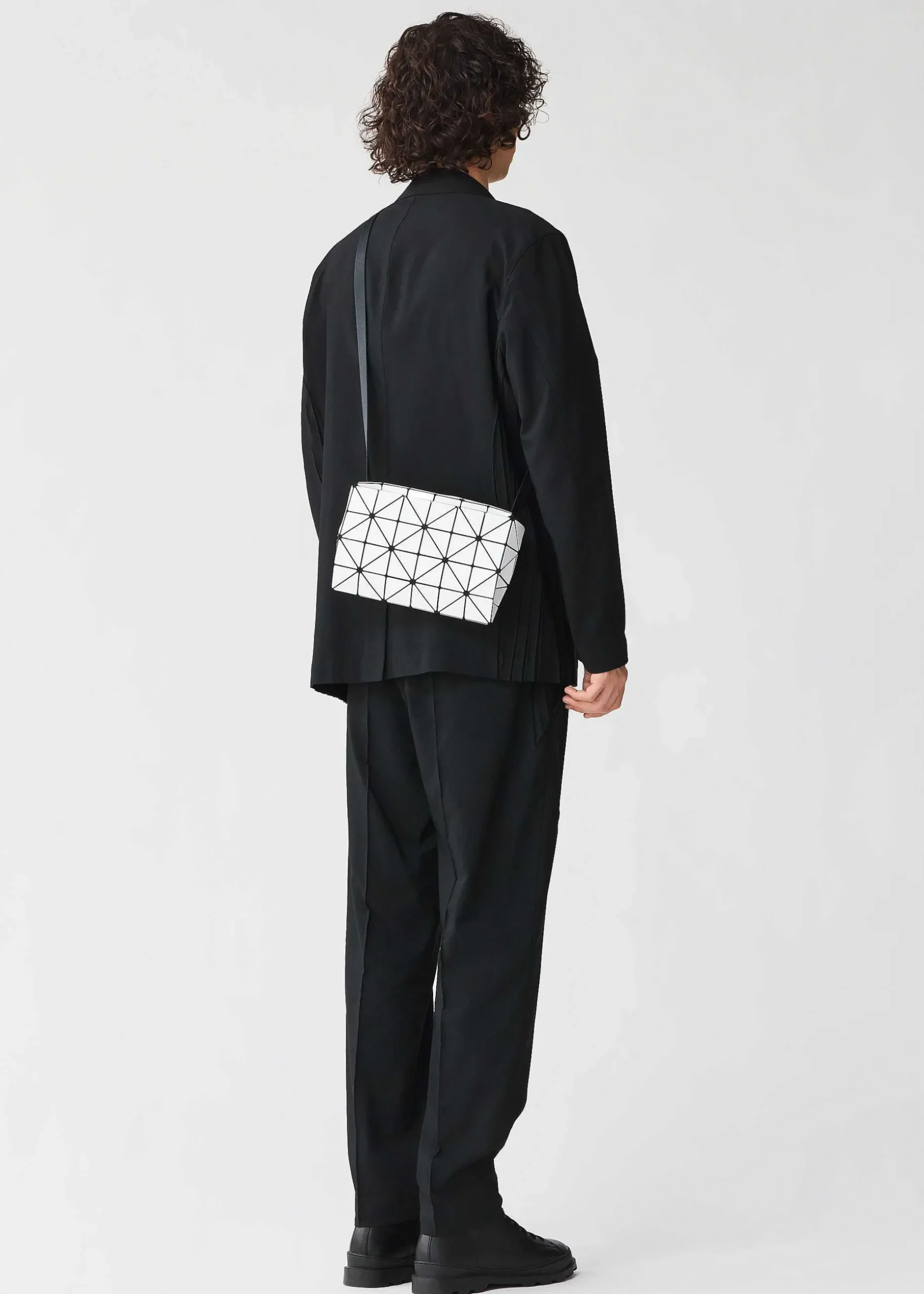 ISSEY MIYAKE Shoulder Bag|Carton