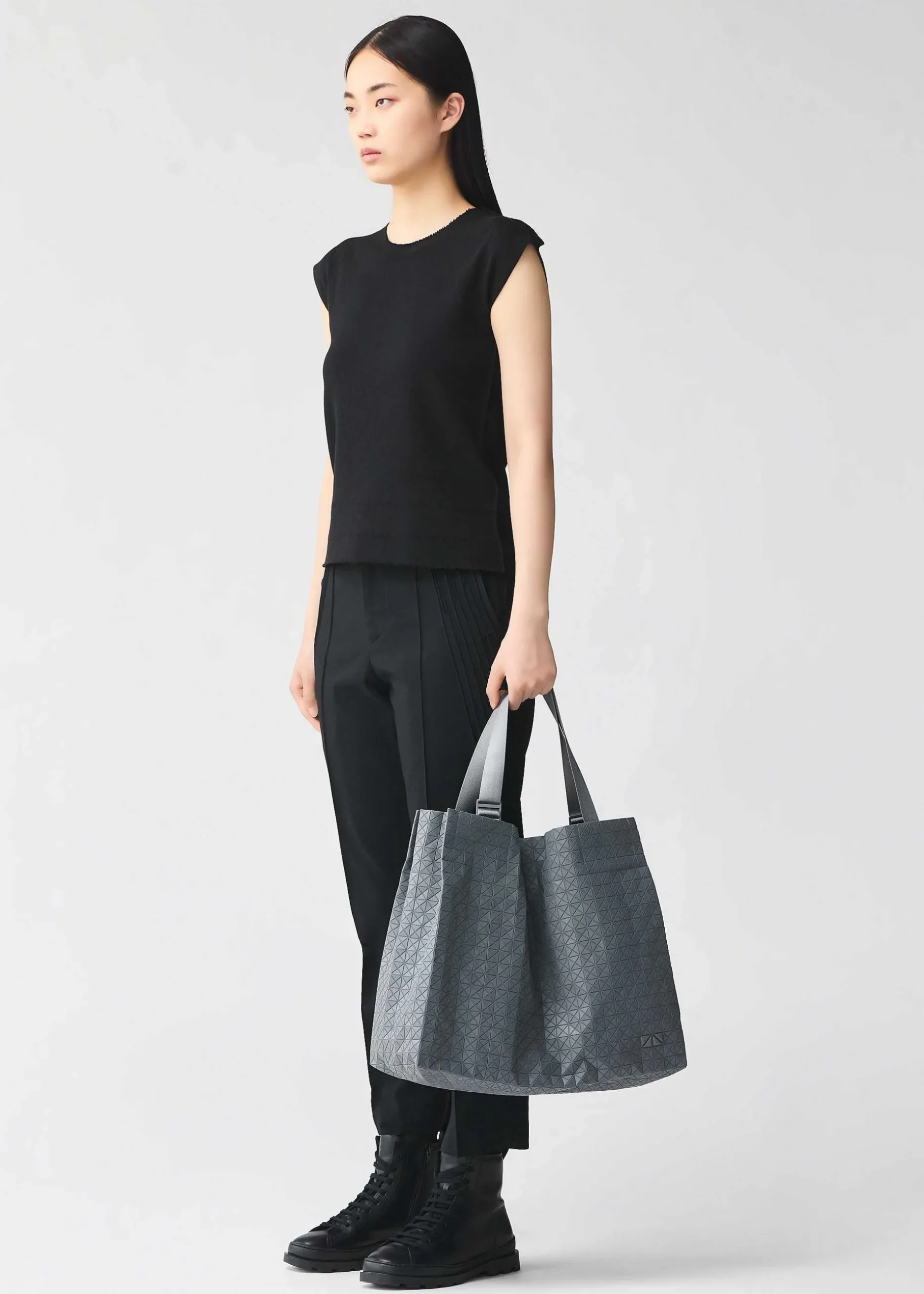 ISSEY MIYAKE Tote Bag|Cart One-Tone