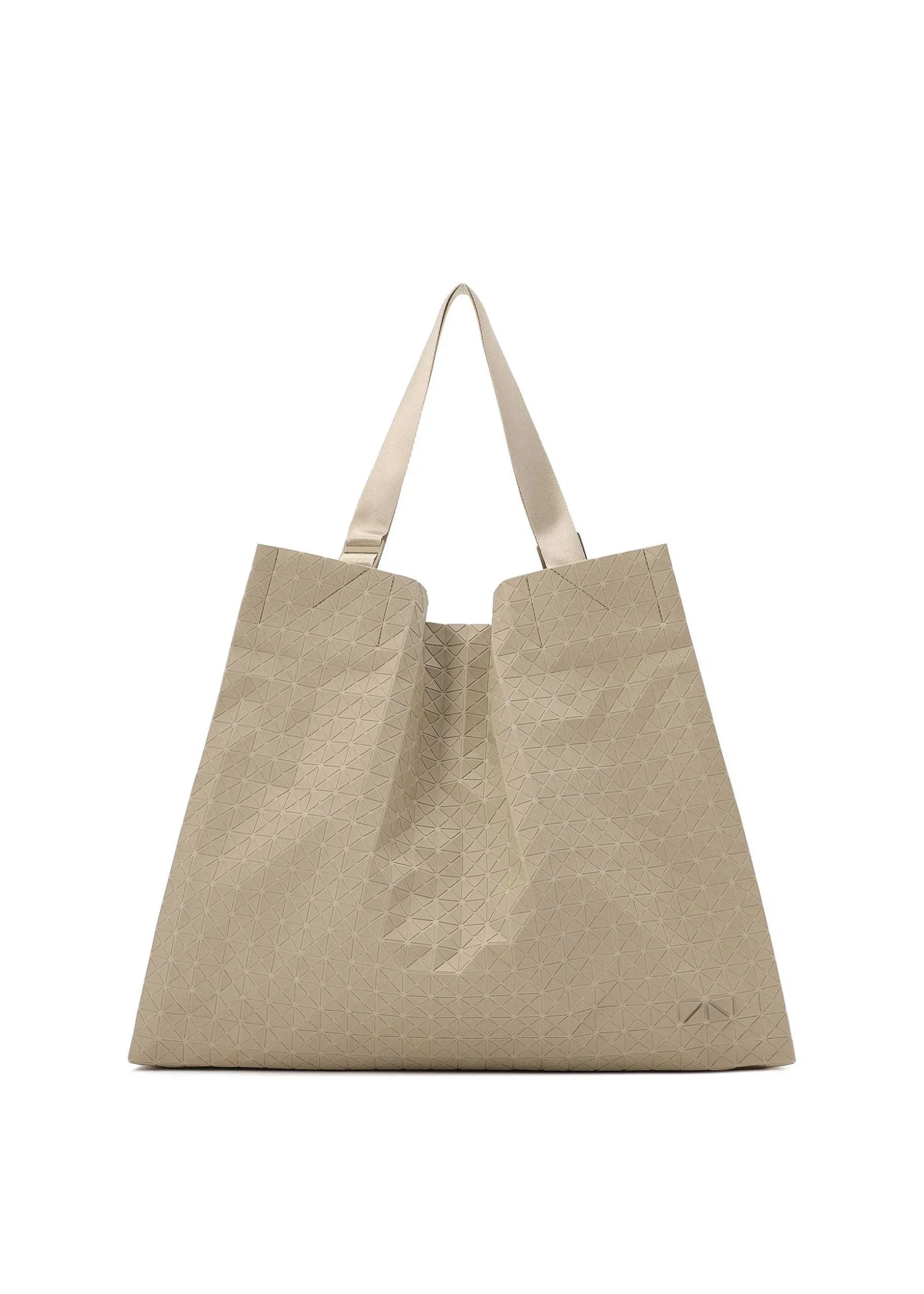 ISSEY MIYAKE Tote Bag|Cart One-Tone
