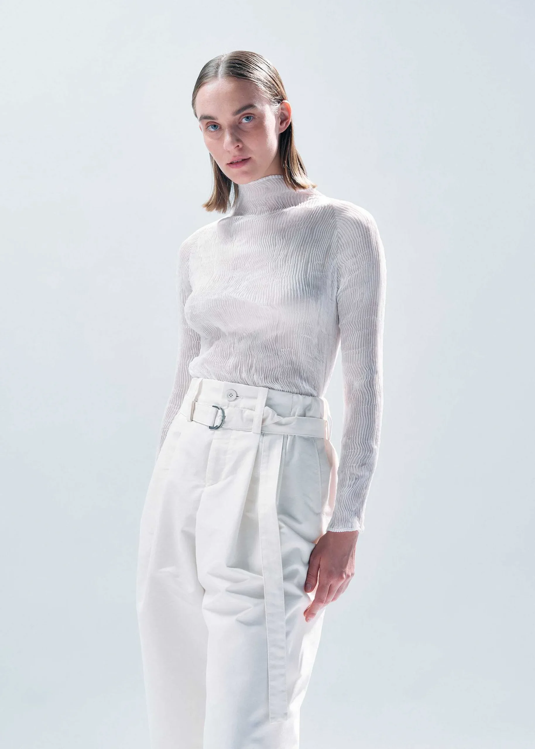 ISSEY MIYAKE Top|Chiffon Twist Bk/Wt-46