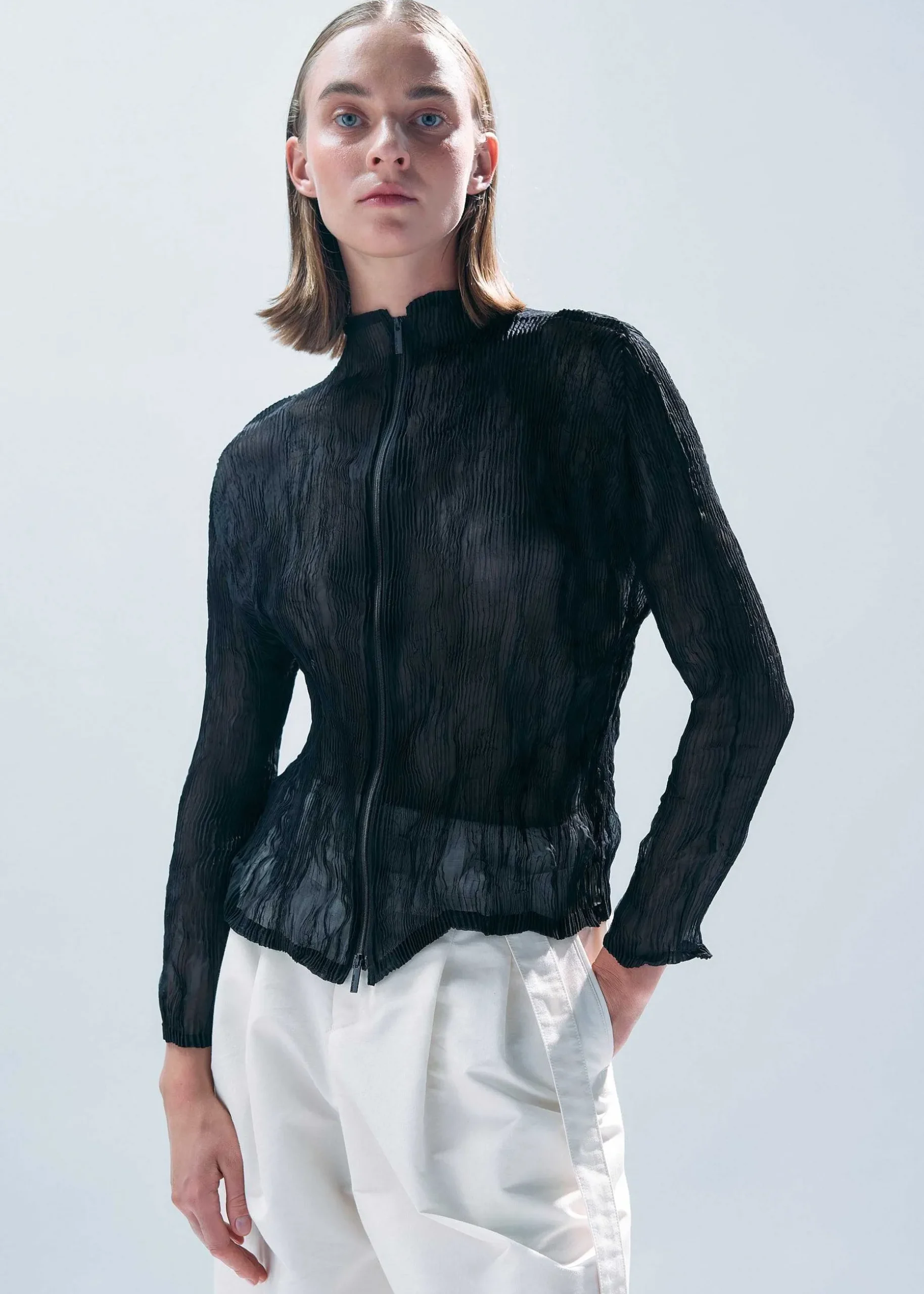 ISSEY MIYAKE Cardigan|Chiffon Twist Bk/Wt-46