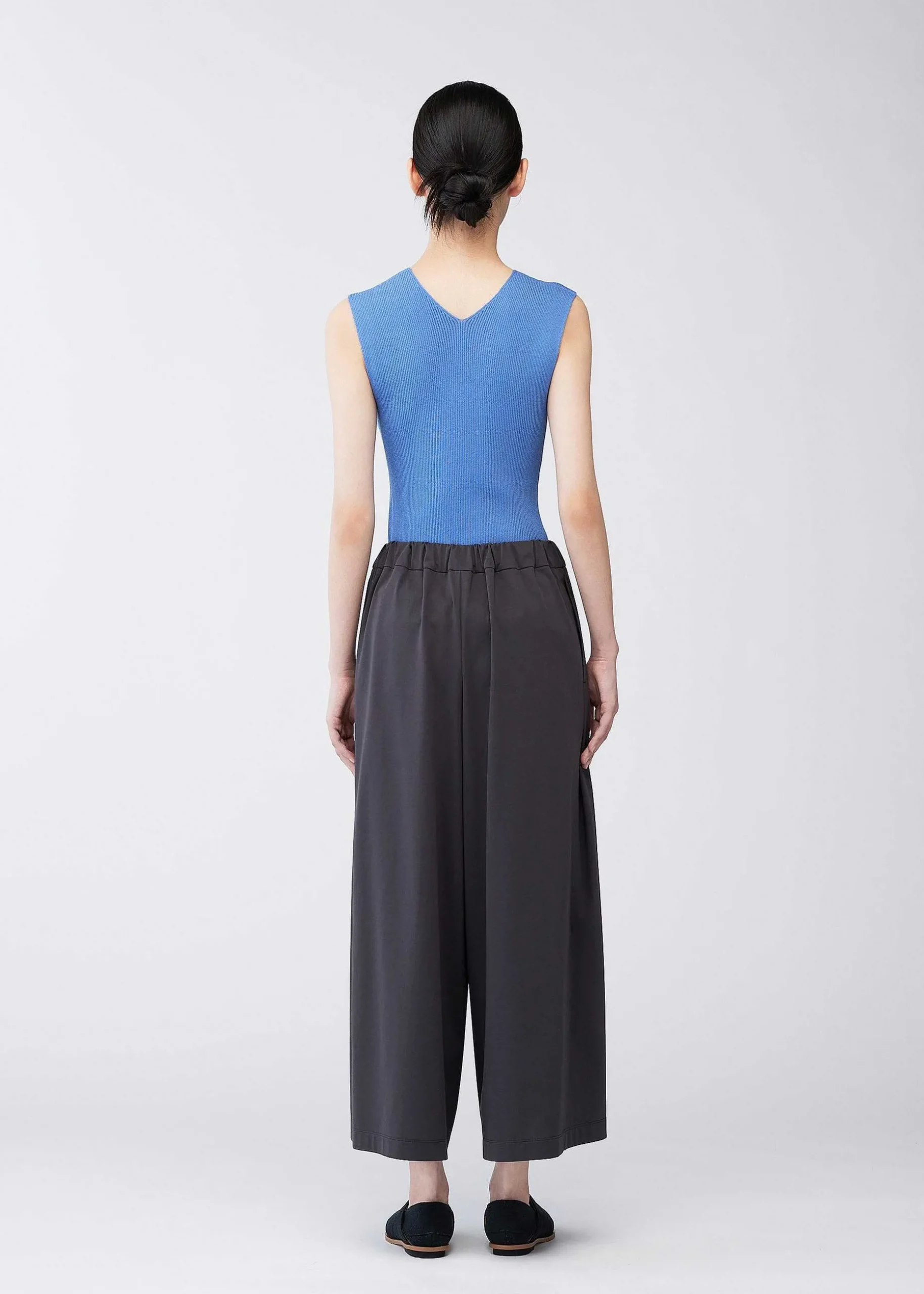 ISSEY MIYAKE Pants|Crosscut Jersey