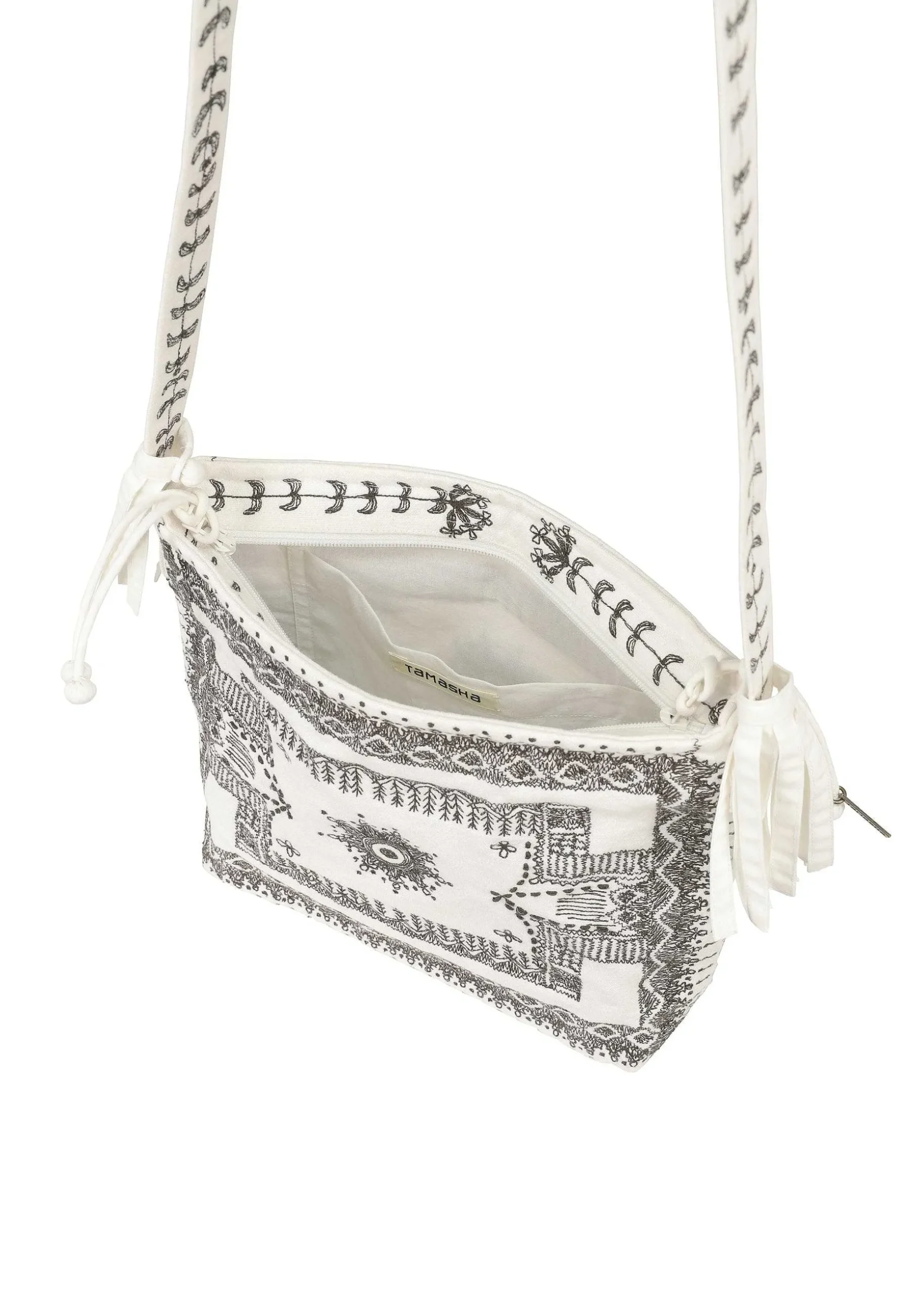 ISSEY MIYAKE Shoulder Bag|Crown