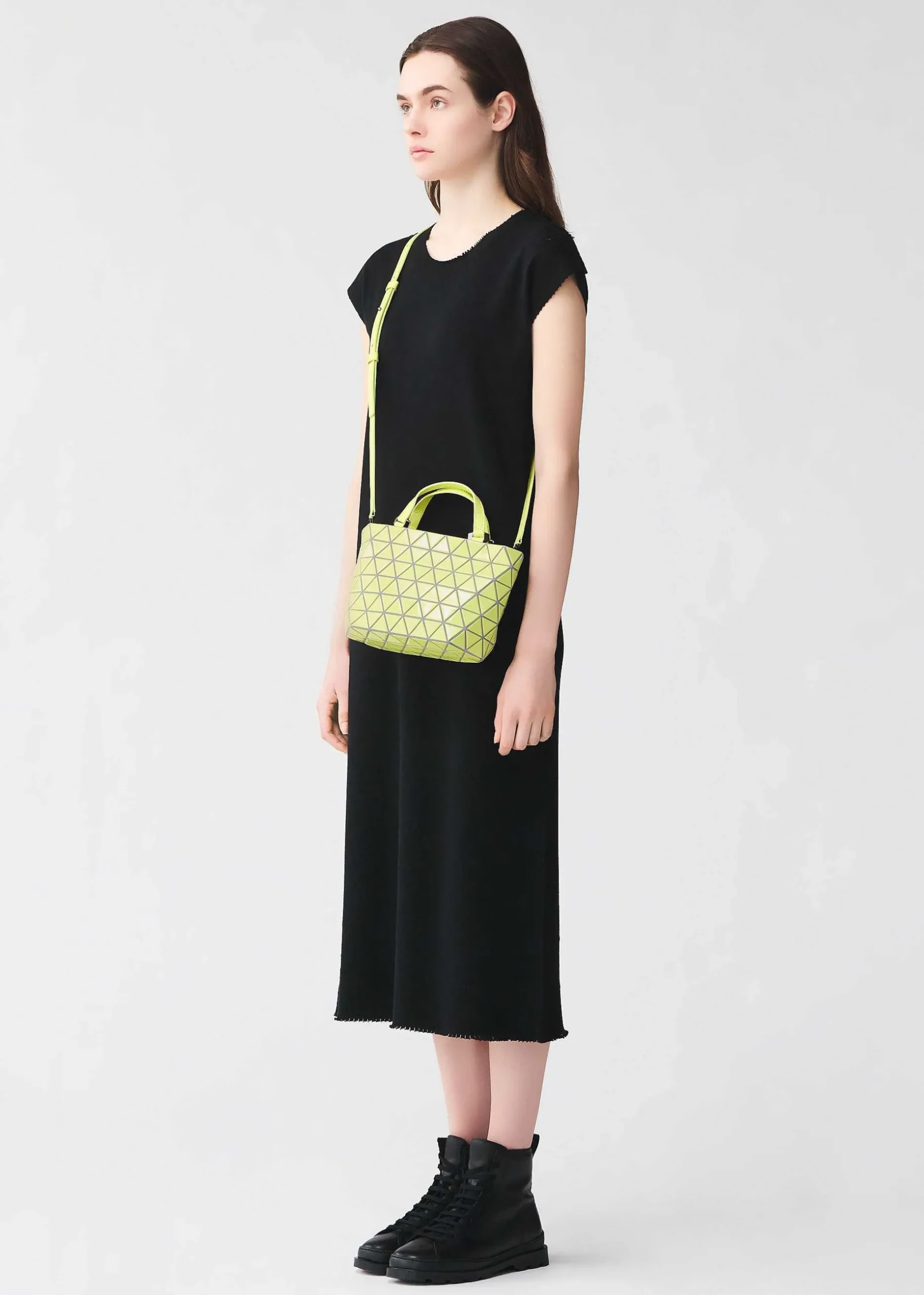 ISSEY MIYAKE Shoulder Bag|Crystal Gloss
