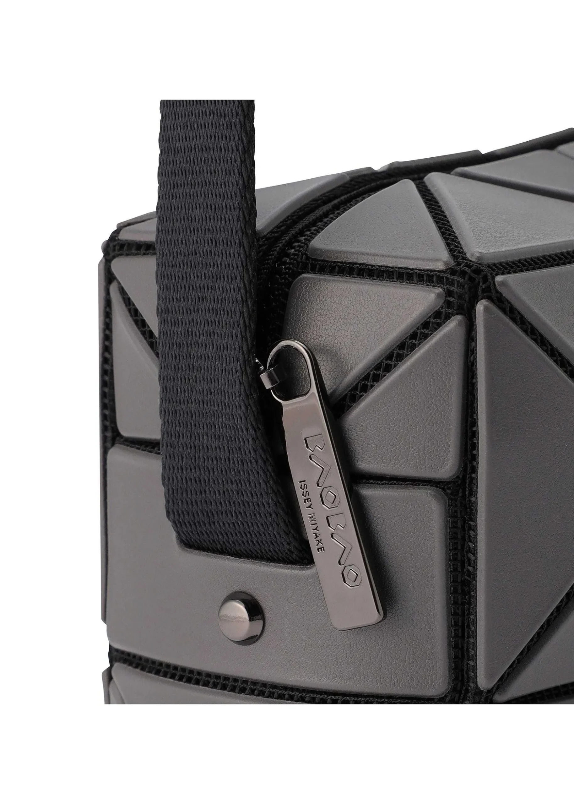ISSEY MIYAKE Shoulder Bag|Cuboid