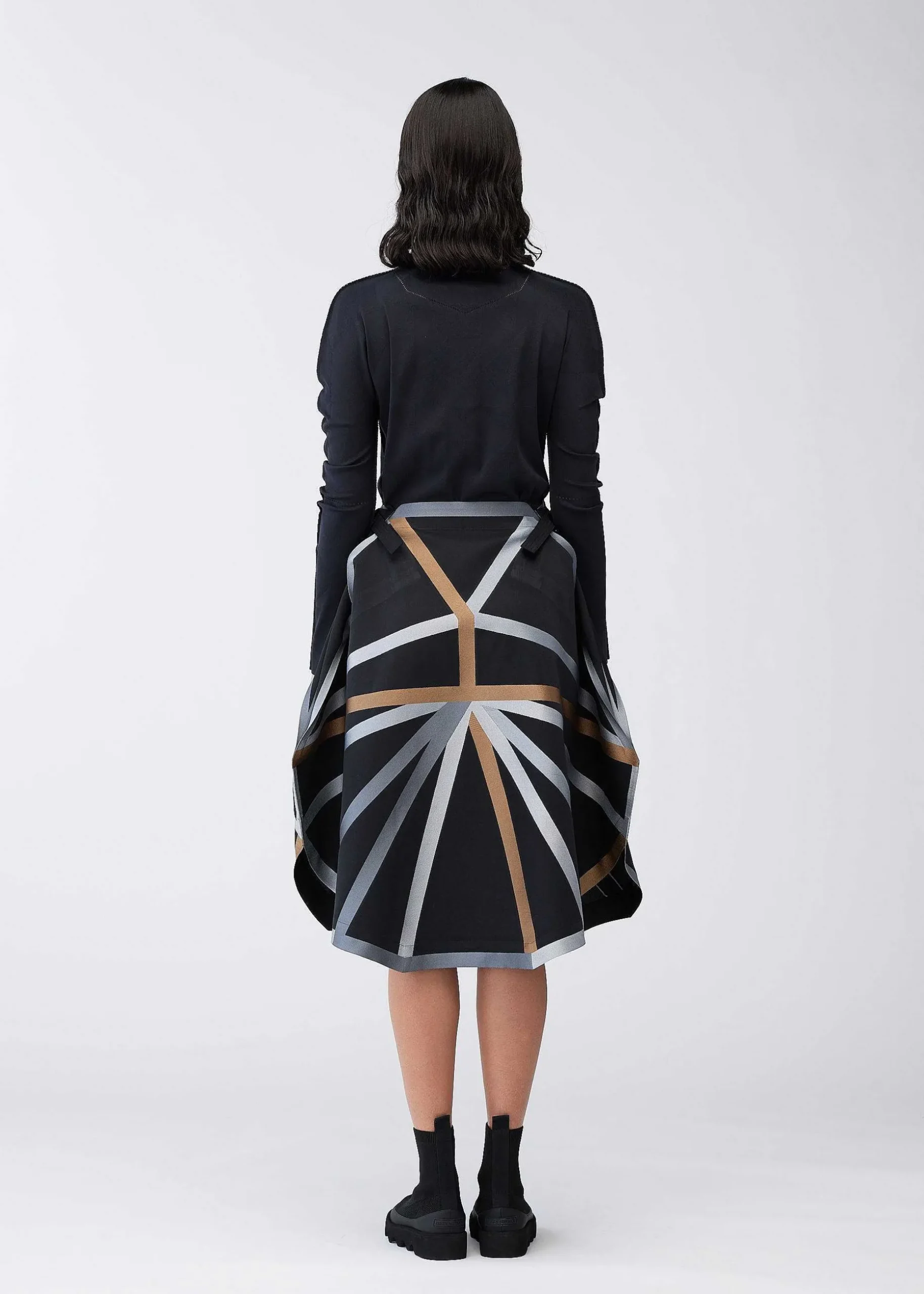 ISSEY MIYAKE Skirt|Dimensions