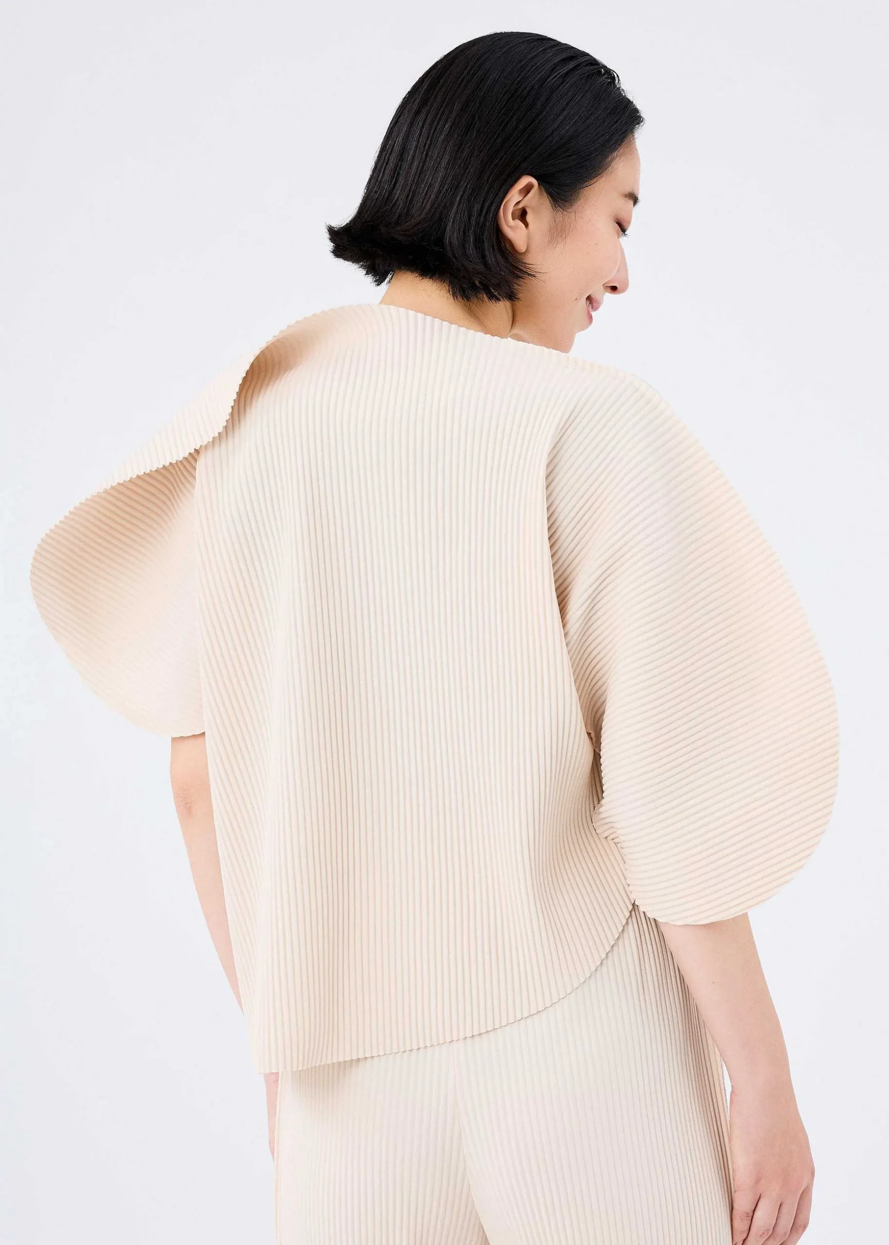 ISSEY MIYAKE Top|Dogu Pleats