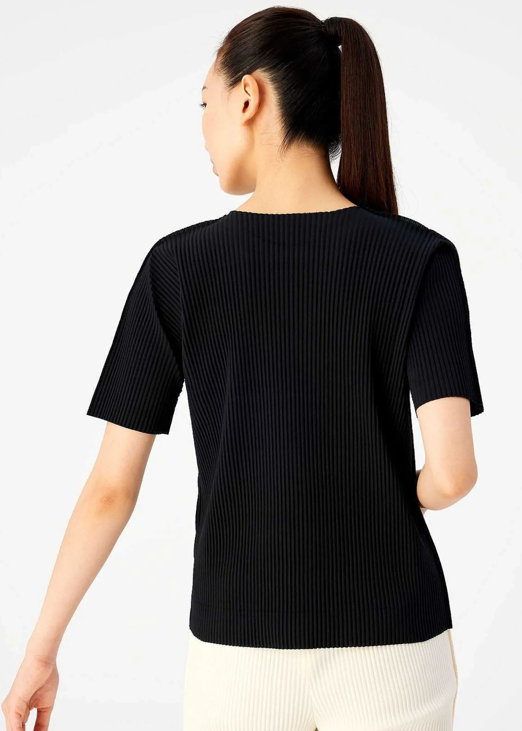 ISSEY MIYAKE Top|Fine Knit Pleats Black