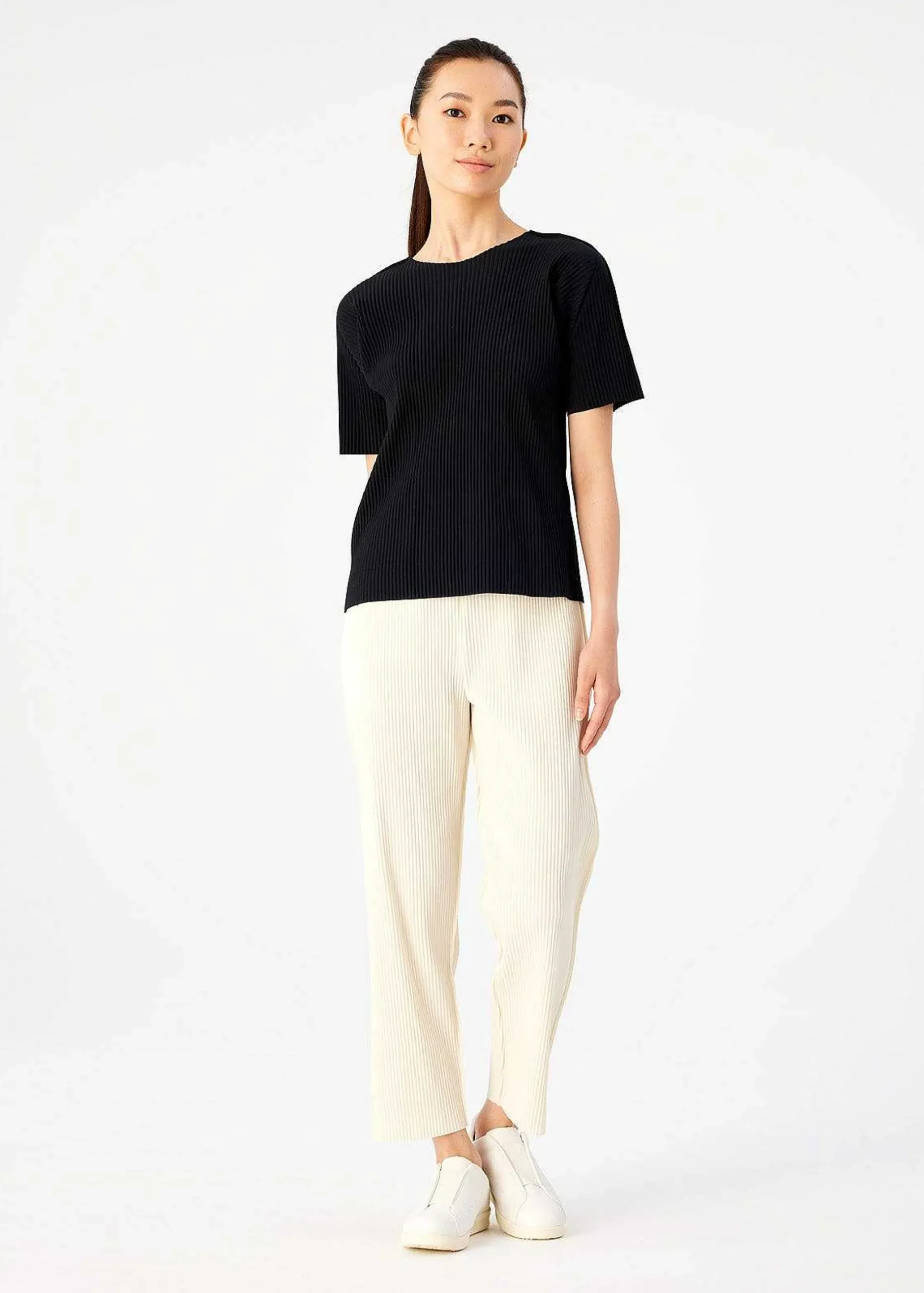 ISSEY MIYAKE Top|Fine Knit Pleats Black