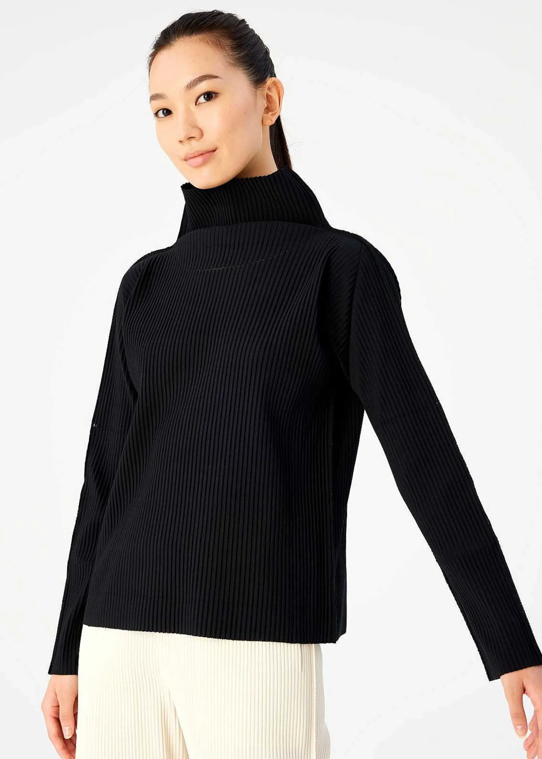 ISSEY MIYAKE Top|Fine Knit Pleats Black