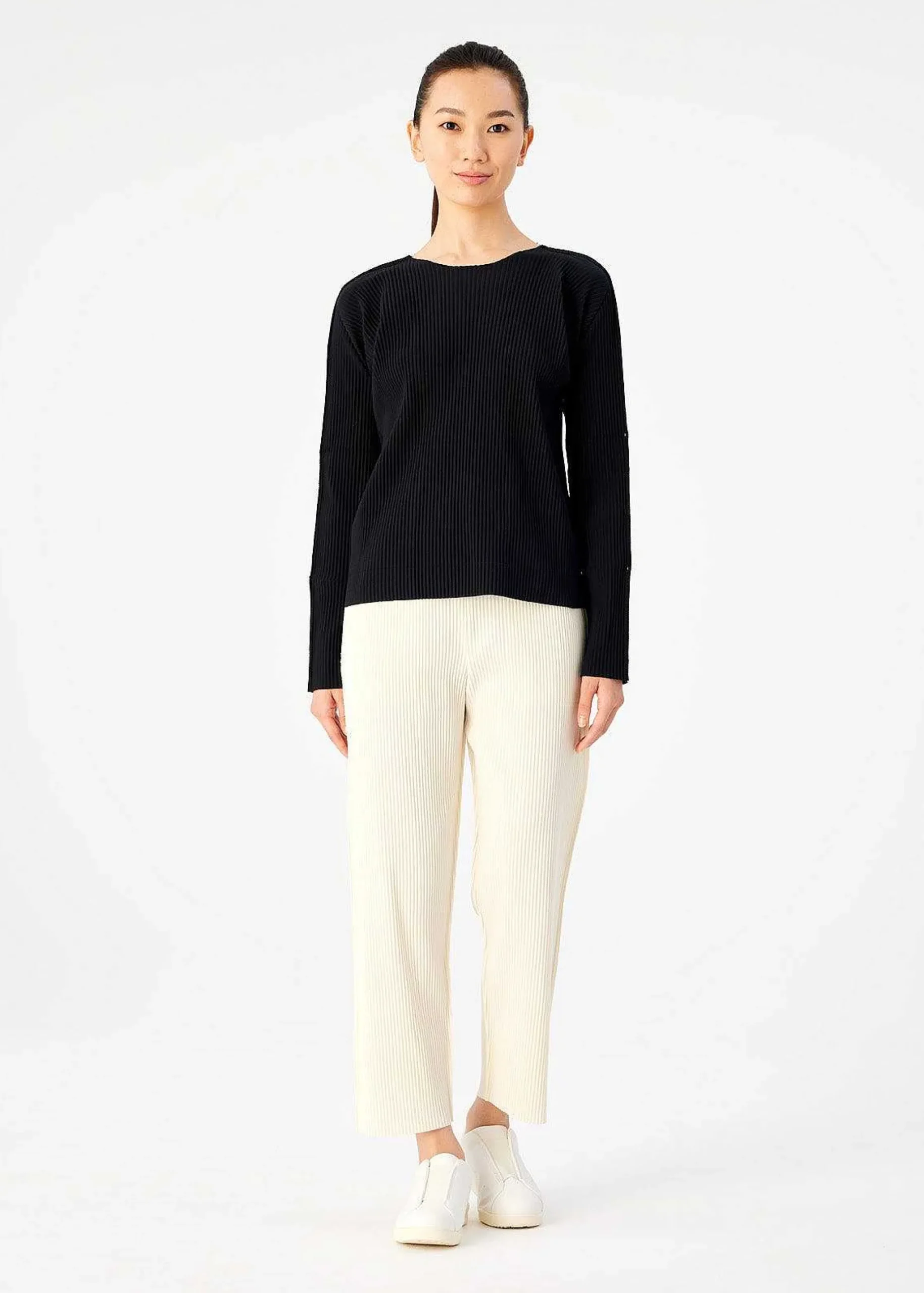 ISSEY MIYAKE Top|Fine Knit Pleats Black