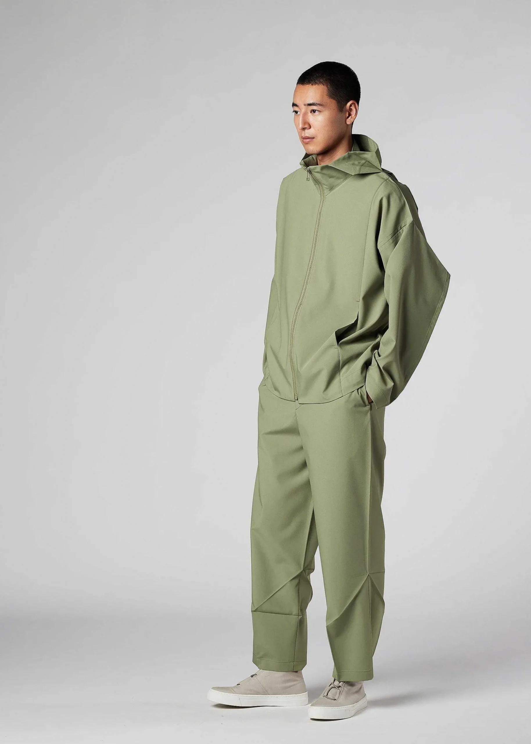 ISSEY MIYAKE Pants|Flat