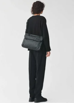 ISSEY MIYAKE Shoulder Bag|Froggy Matte Black