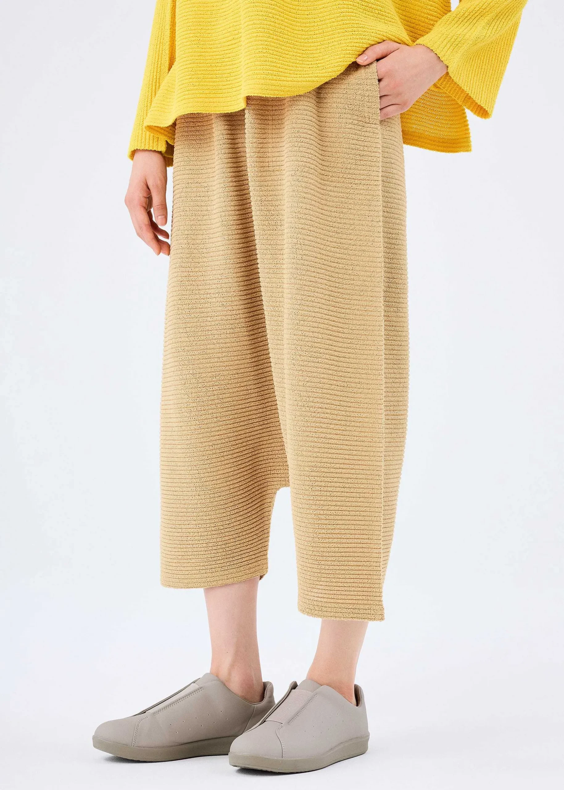 ISSEY MIYAKE Pants|Fuwa Fuwa Mesh Pleats