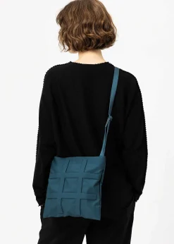 ISSEY MIYAKE Shoulder Bag|Grid