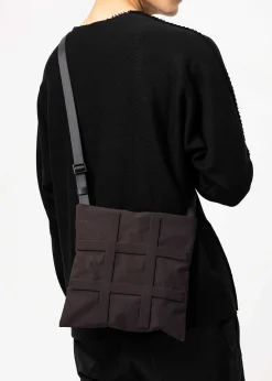 ISSEY MIYAKE Shoulder Bag|Grid