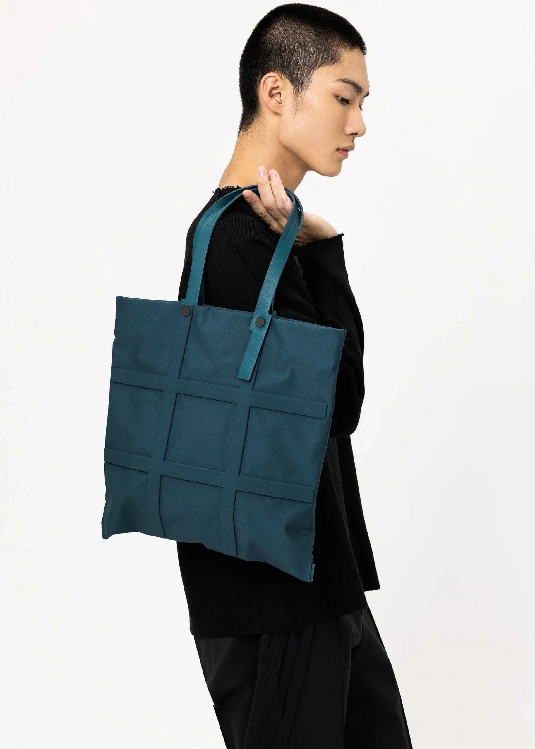 ISSEY MIYAKE Tote Bag|Grid