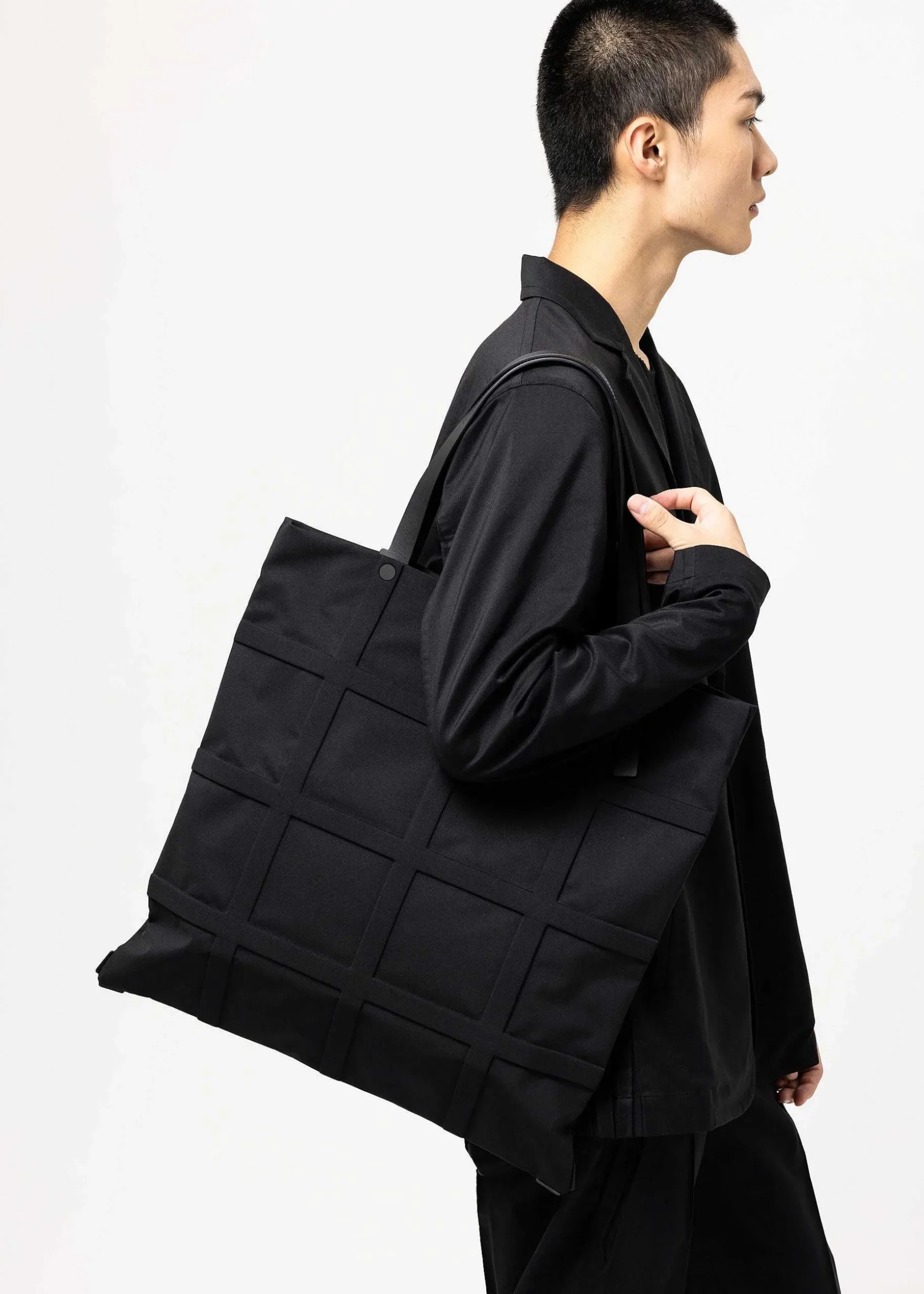 ISSEY MIYAKE Tote Bag|Grid