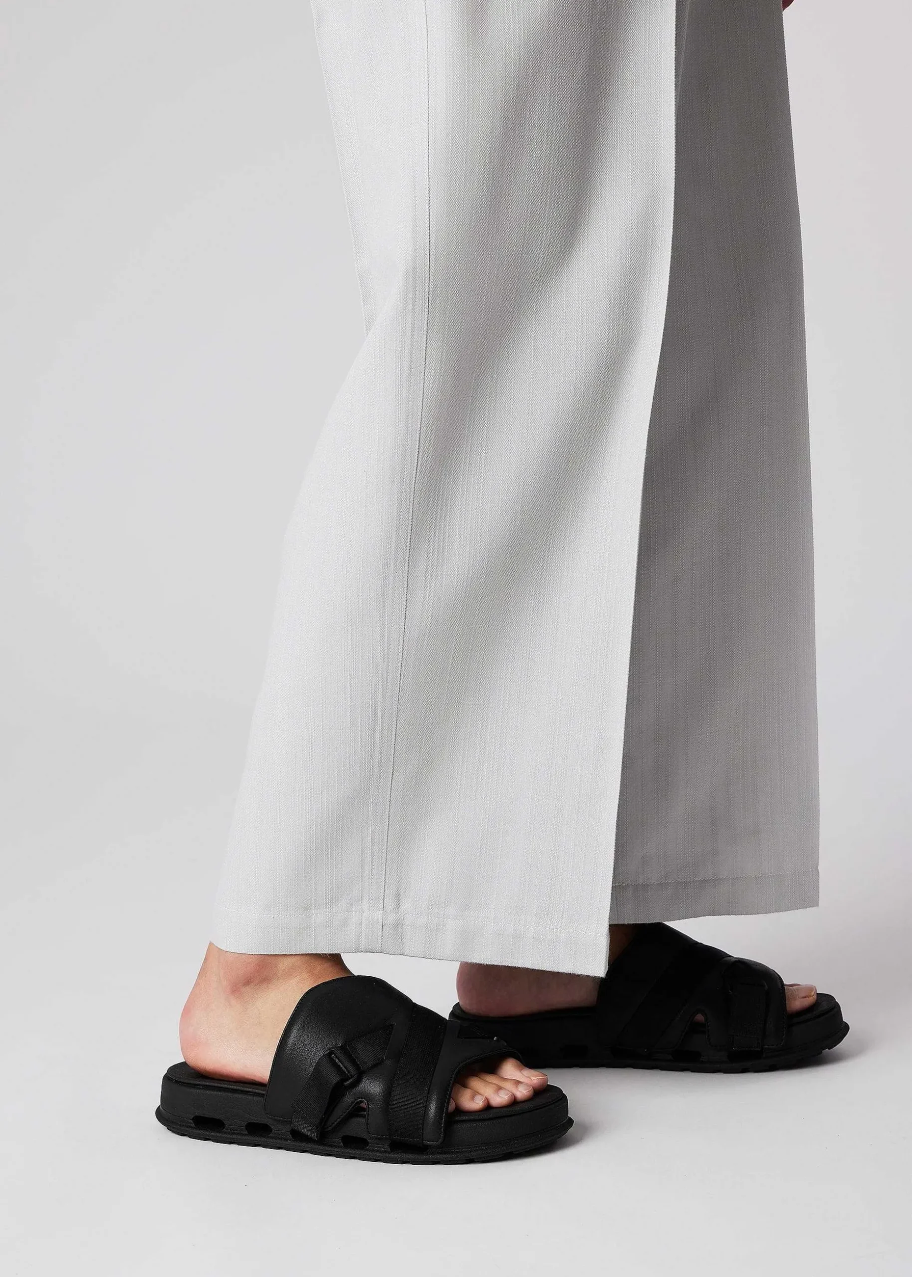 ISSEY MIYAKE Legwear & Shoes|Holds