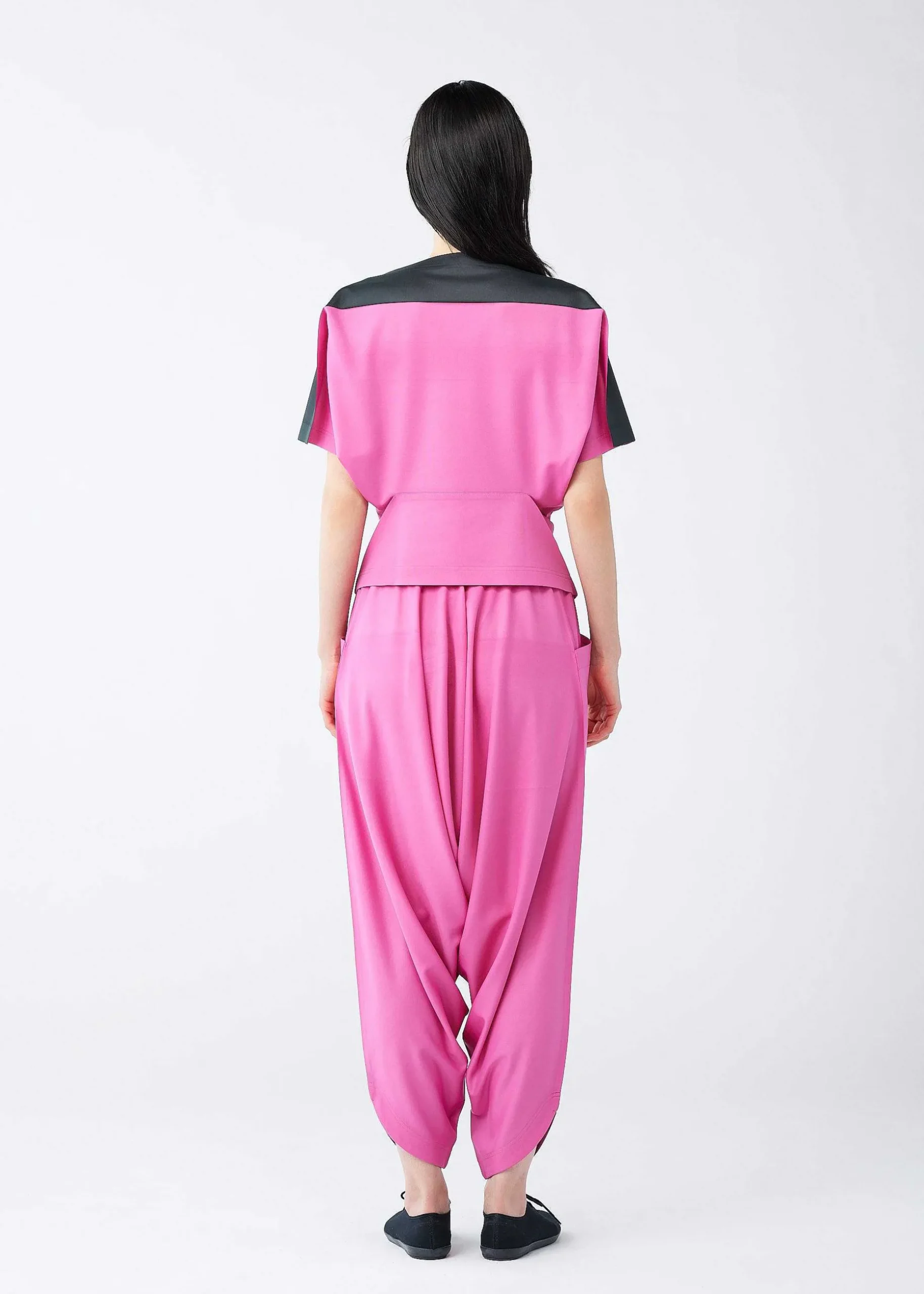 ISSEY MIYAKE Top|Hourglass