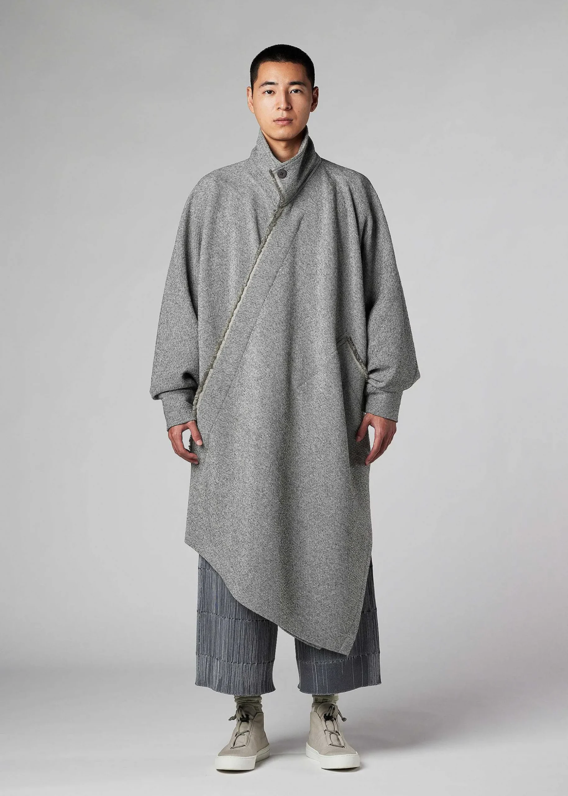 ISSEY MIYAKE Coat|Inside Out