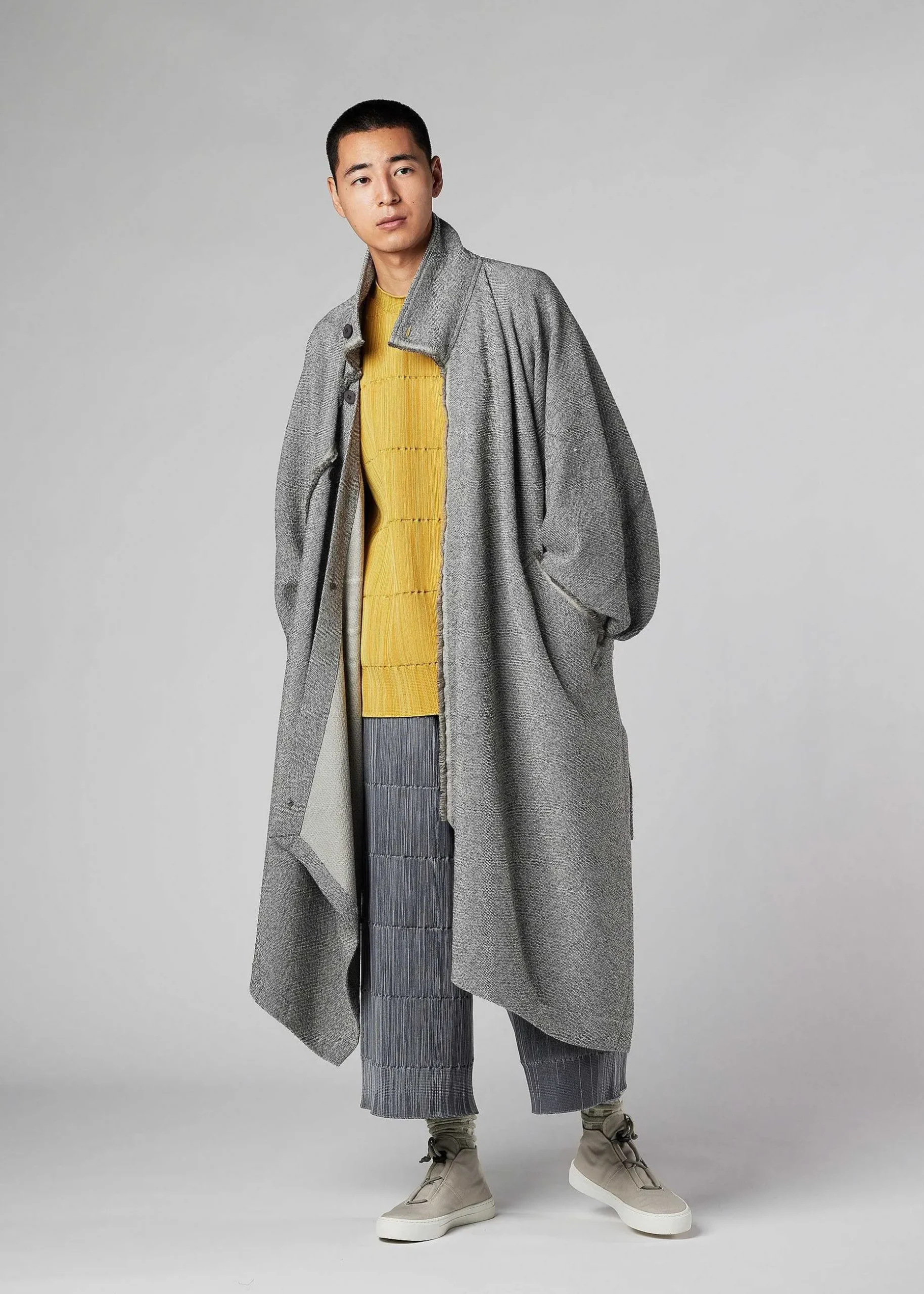 ISSEY MIYAKE Coat|Inside Out