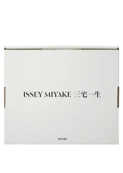 ISSEY MIYAKE Books| (Taschen) (No.01)