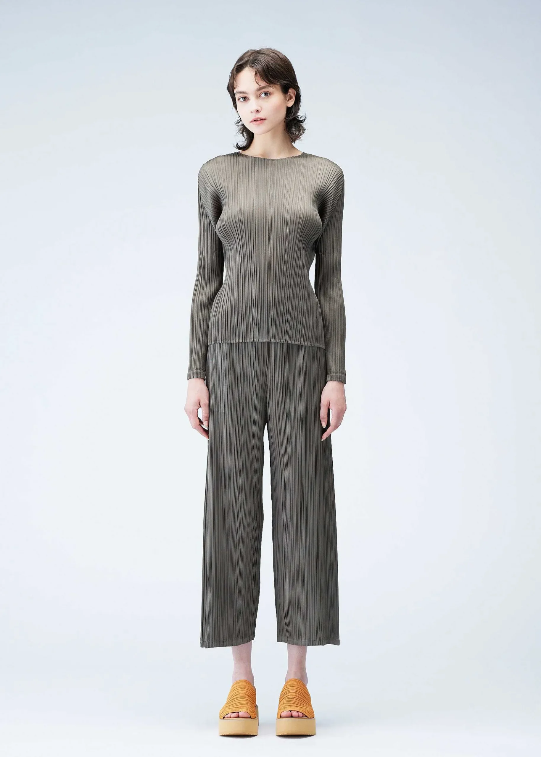 ISSEY MIYAKE Legwear & Shoes|Knit Pleats Sandals