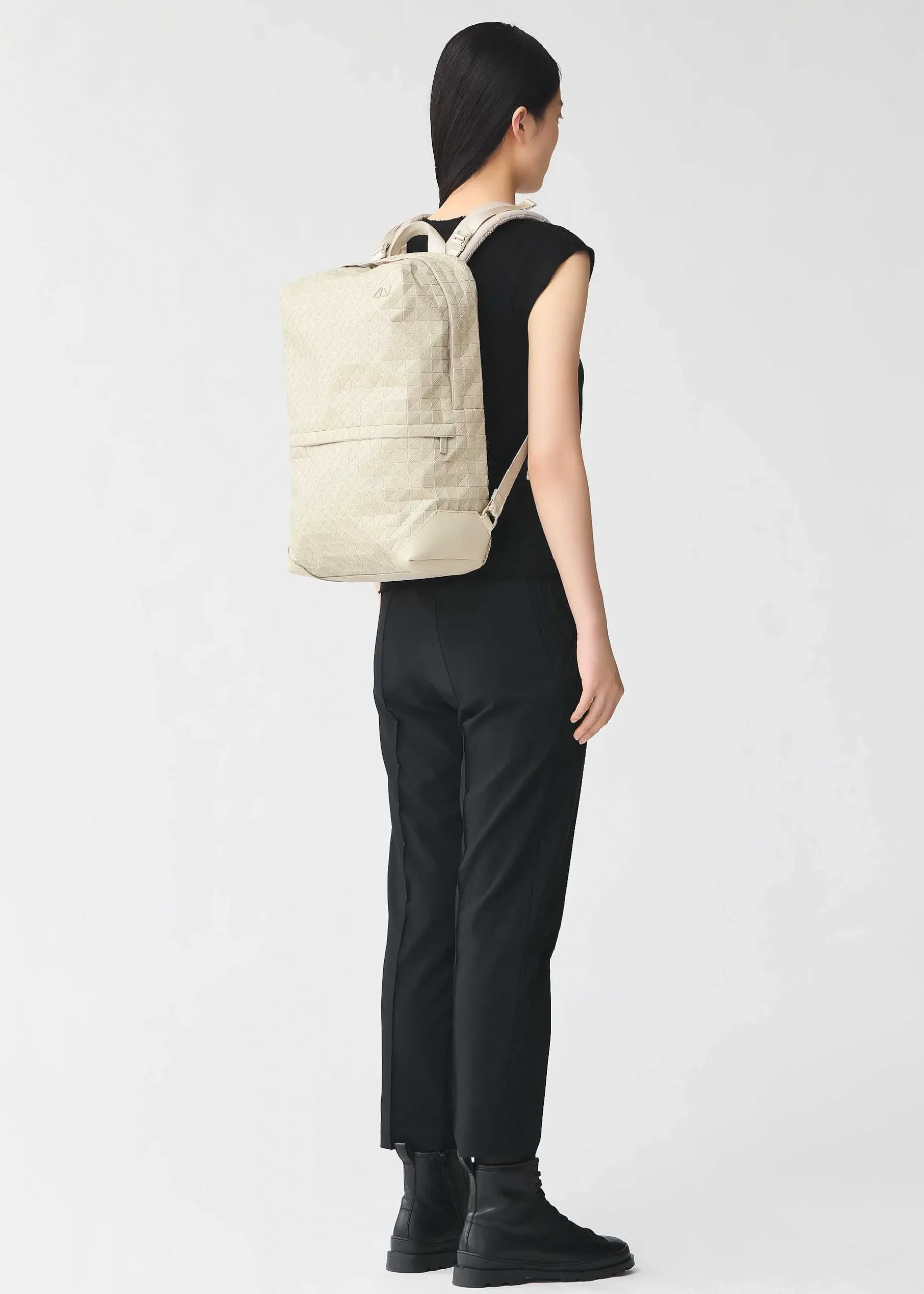ISSEY MIYAKE Backpack|Liner One-Tone