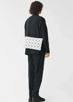 ISSEY MIYAKE Shoulder Bag|Lucent