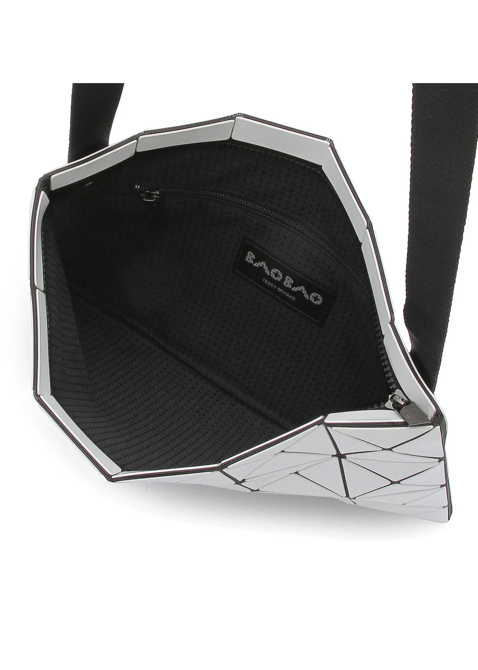 ISSEY MIYAKE Shoulder Bag|Lucent