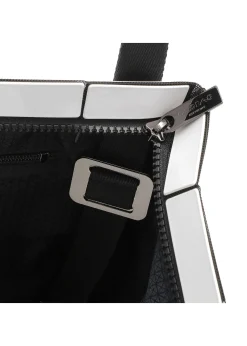 ISSEY MIYAKE Shoulder Bag|Lucent