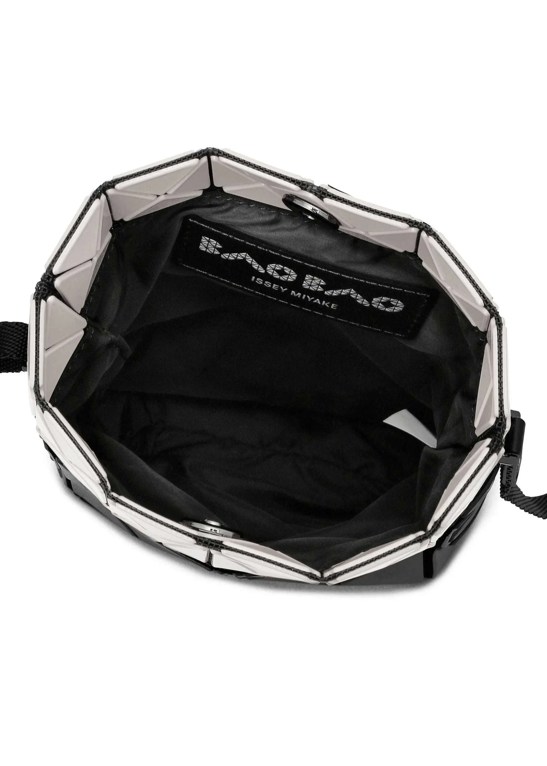 ISSEY MIYAKE Shoulder Bag|Lucent Nest